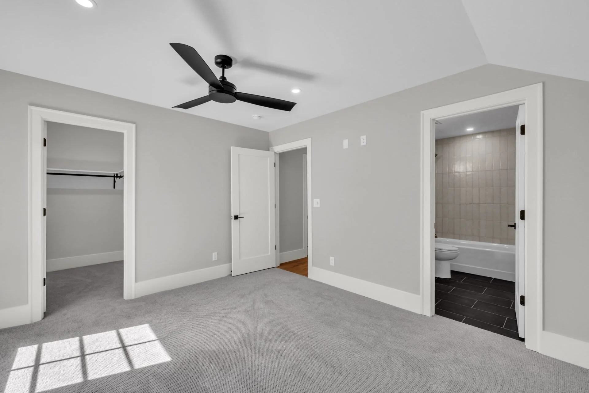 33-web-or-mls-1250-london-wds-wy.jpg