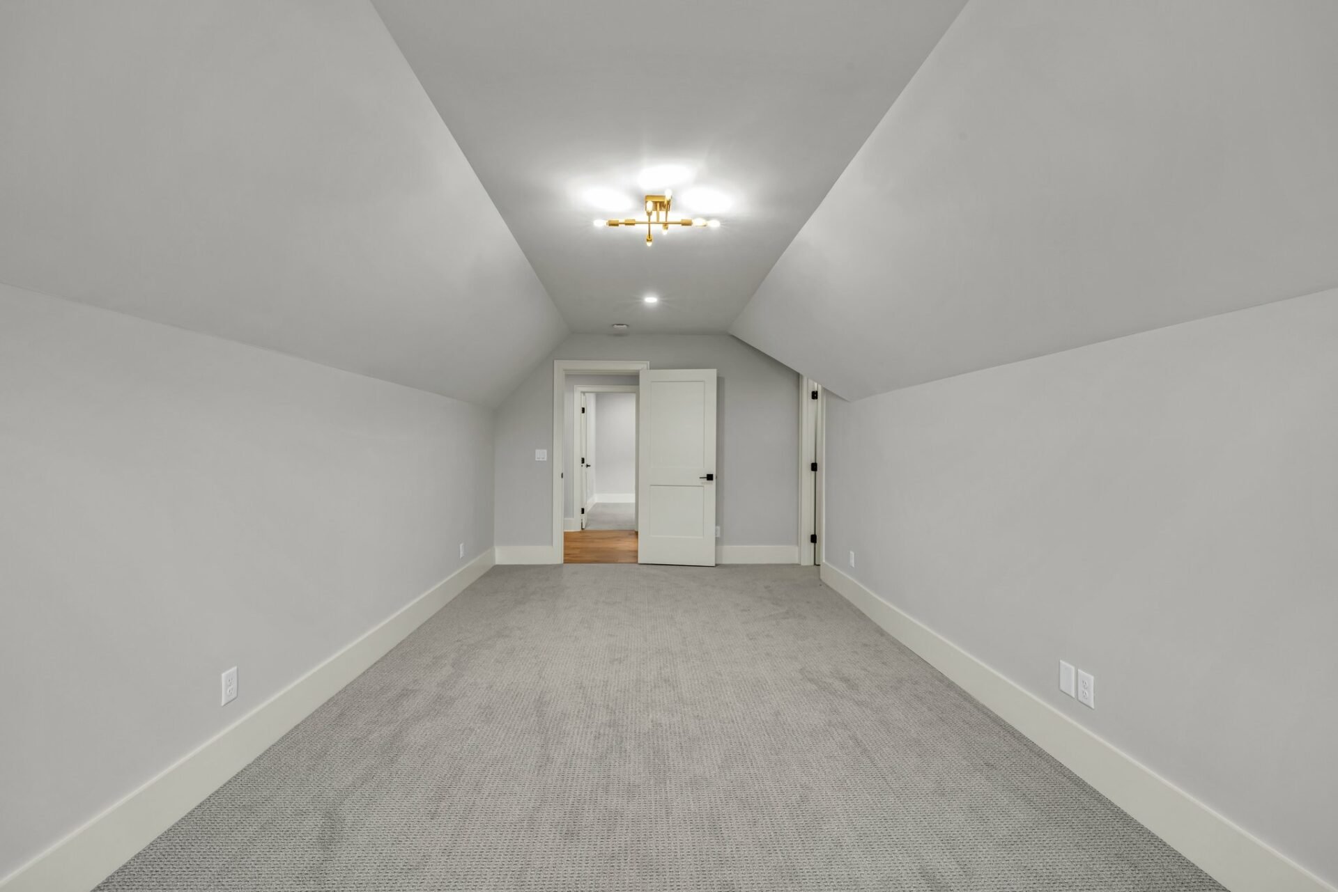 35-web-or-mls-1415-london-wds-wy.jpg