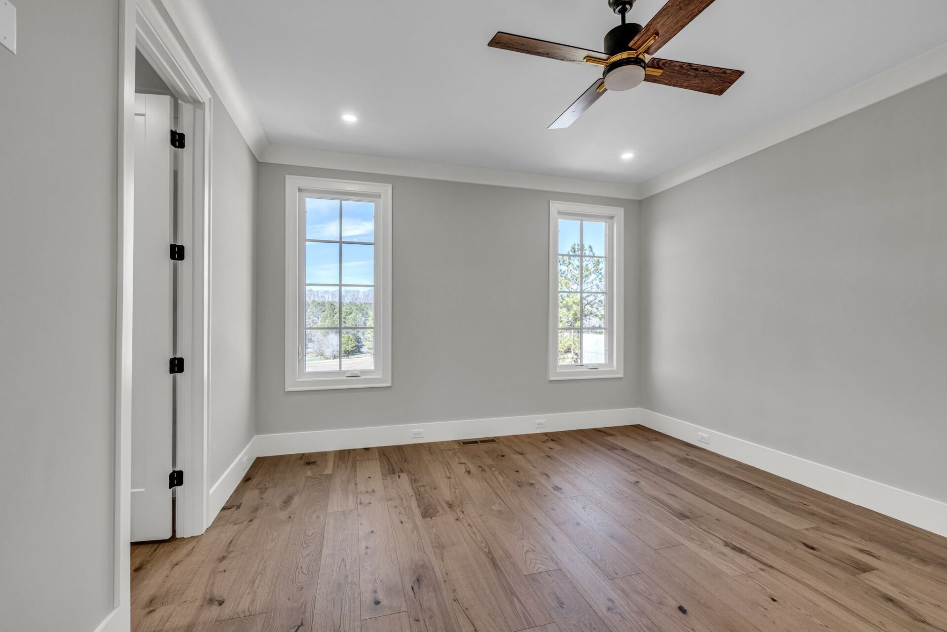 24-web-or-mls-1385-london-wds-wy.jpg