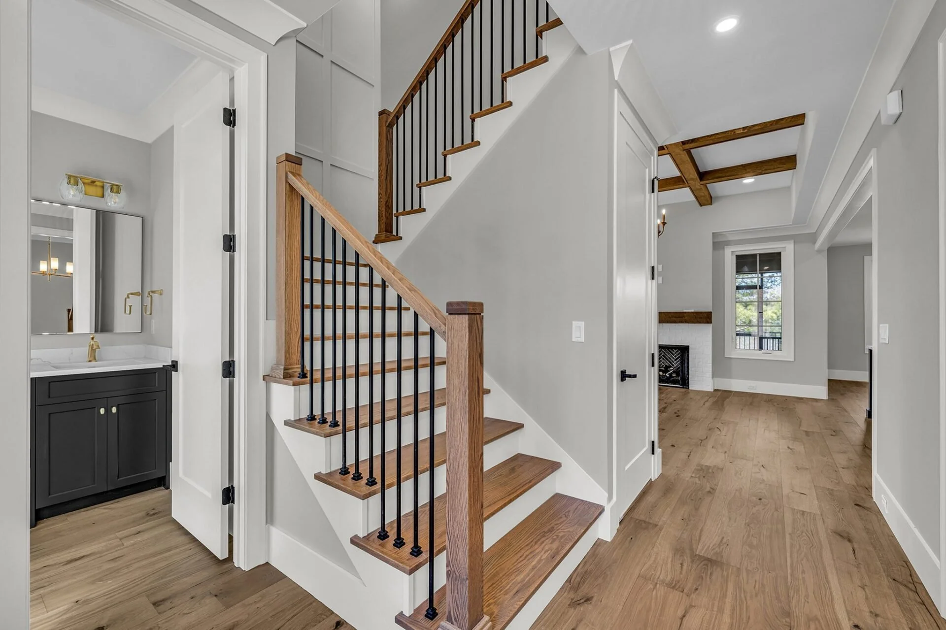 10-web-or-mls-1385-london-wds-wy.jpg