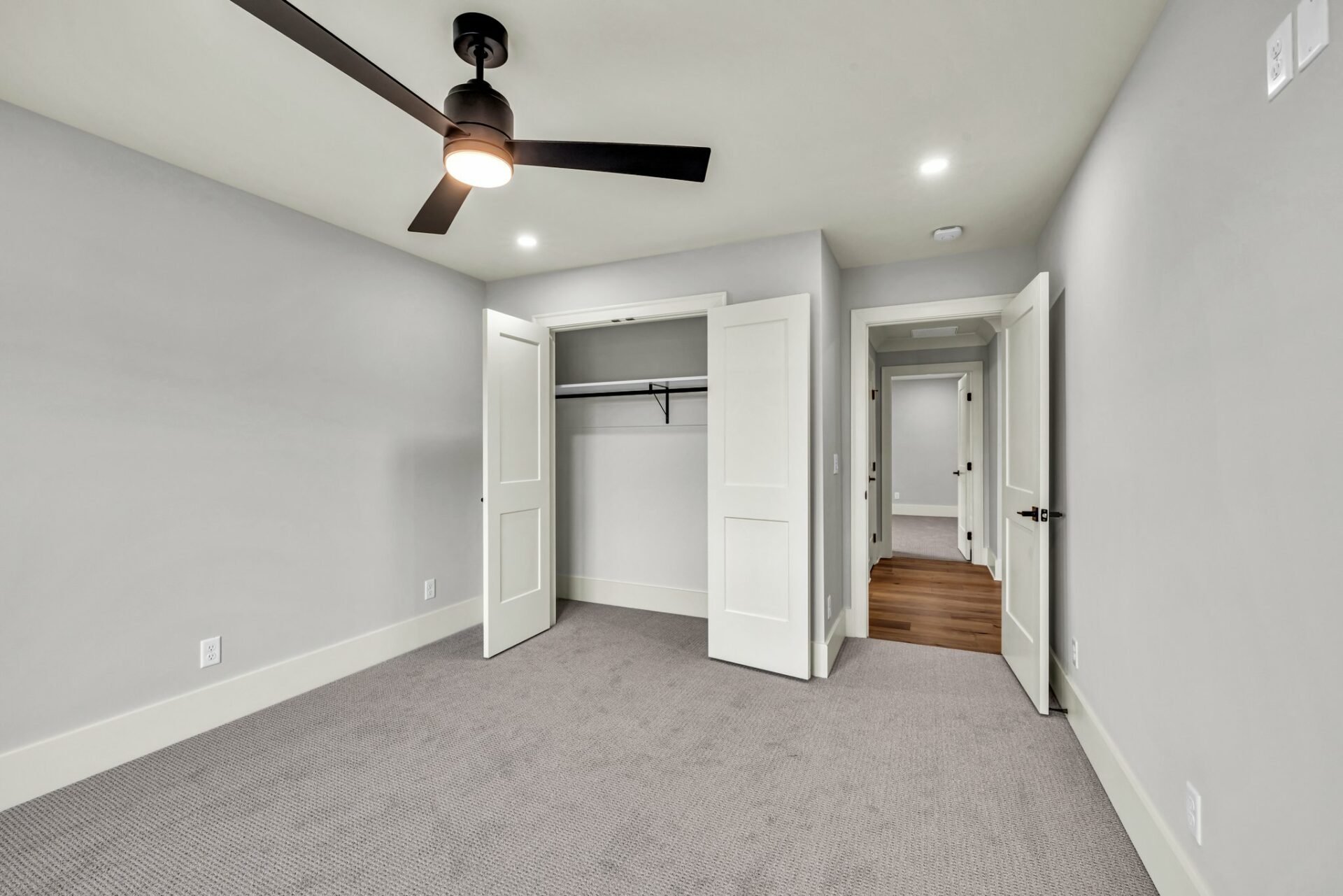 47-web-or-mls-1415-london-wds-wy.jpg