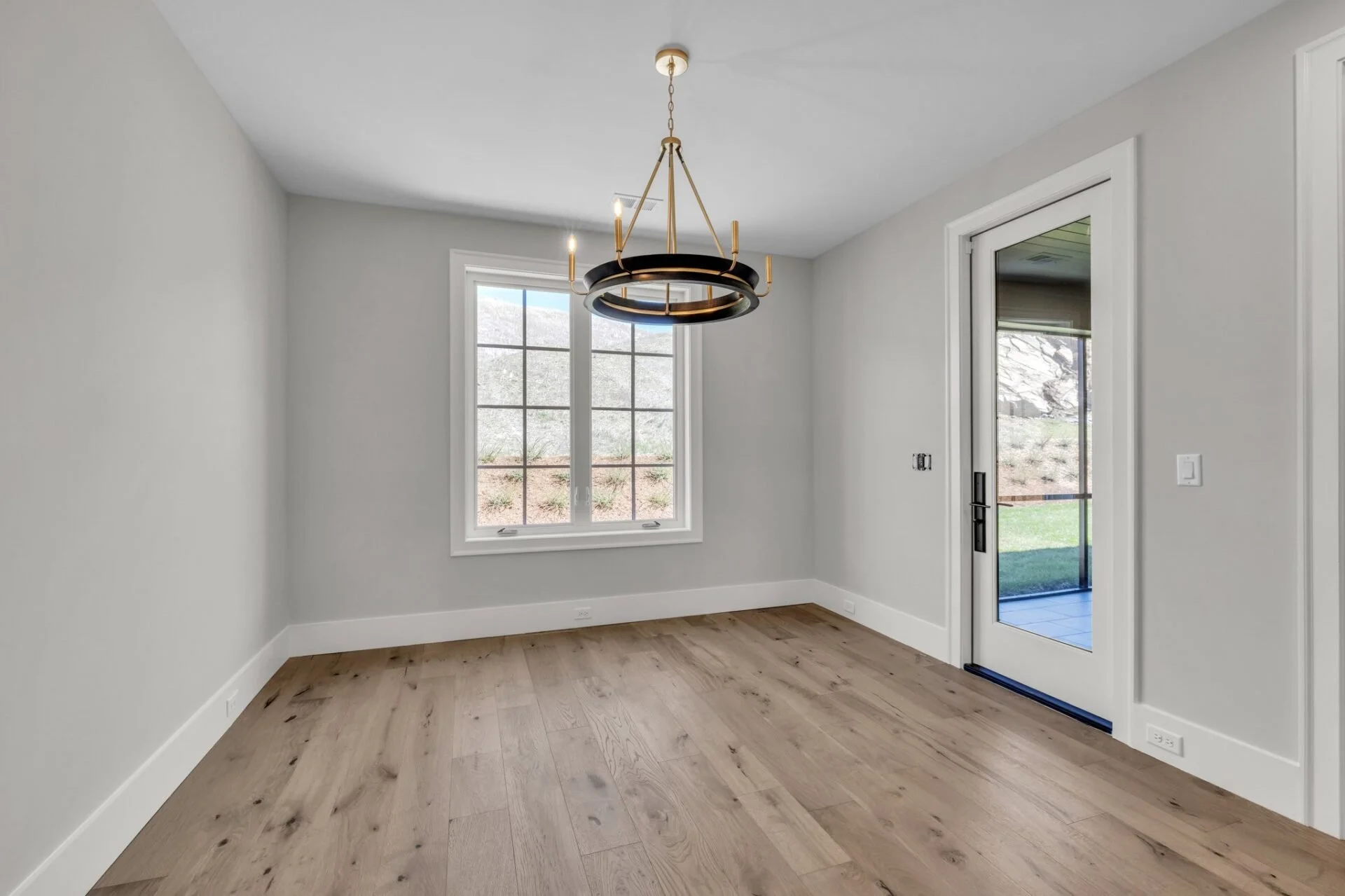 17-web-or-mls-1250-london-wds-wy.jpg