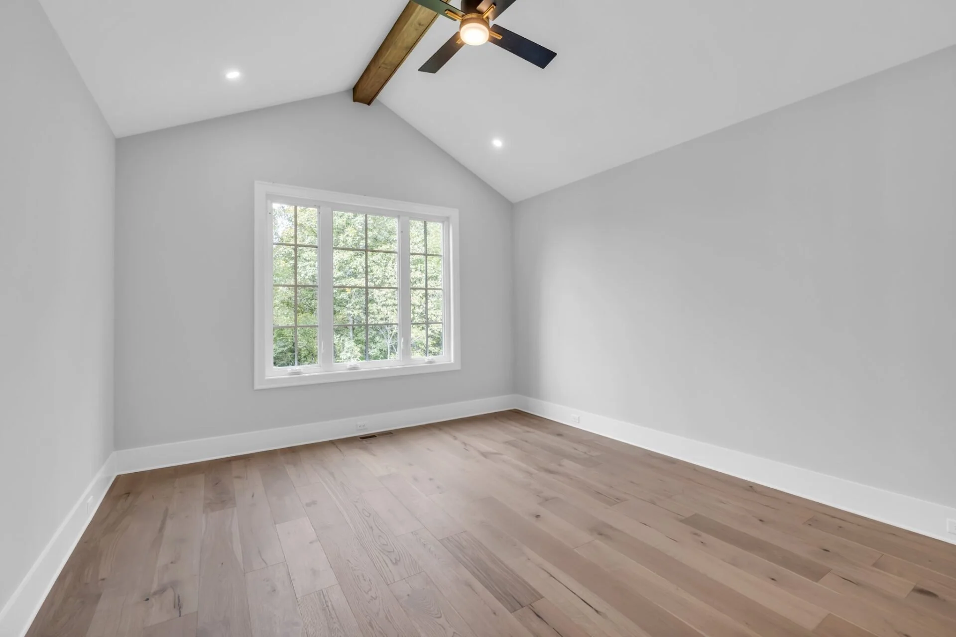 24-web-or-mls-1403-london-wds-wy.jpg