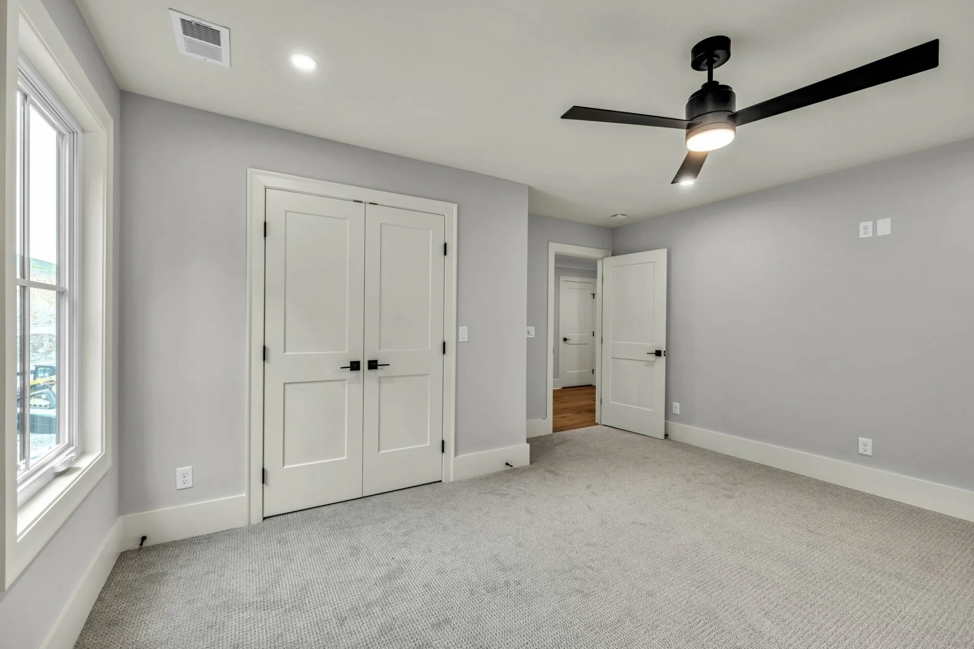 41-web-or-mls-1415-london-wds-wy.jpg