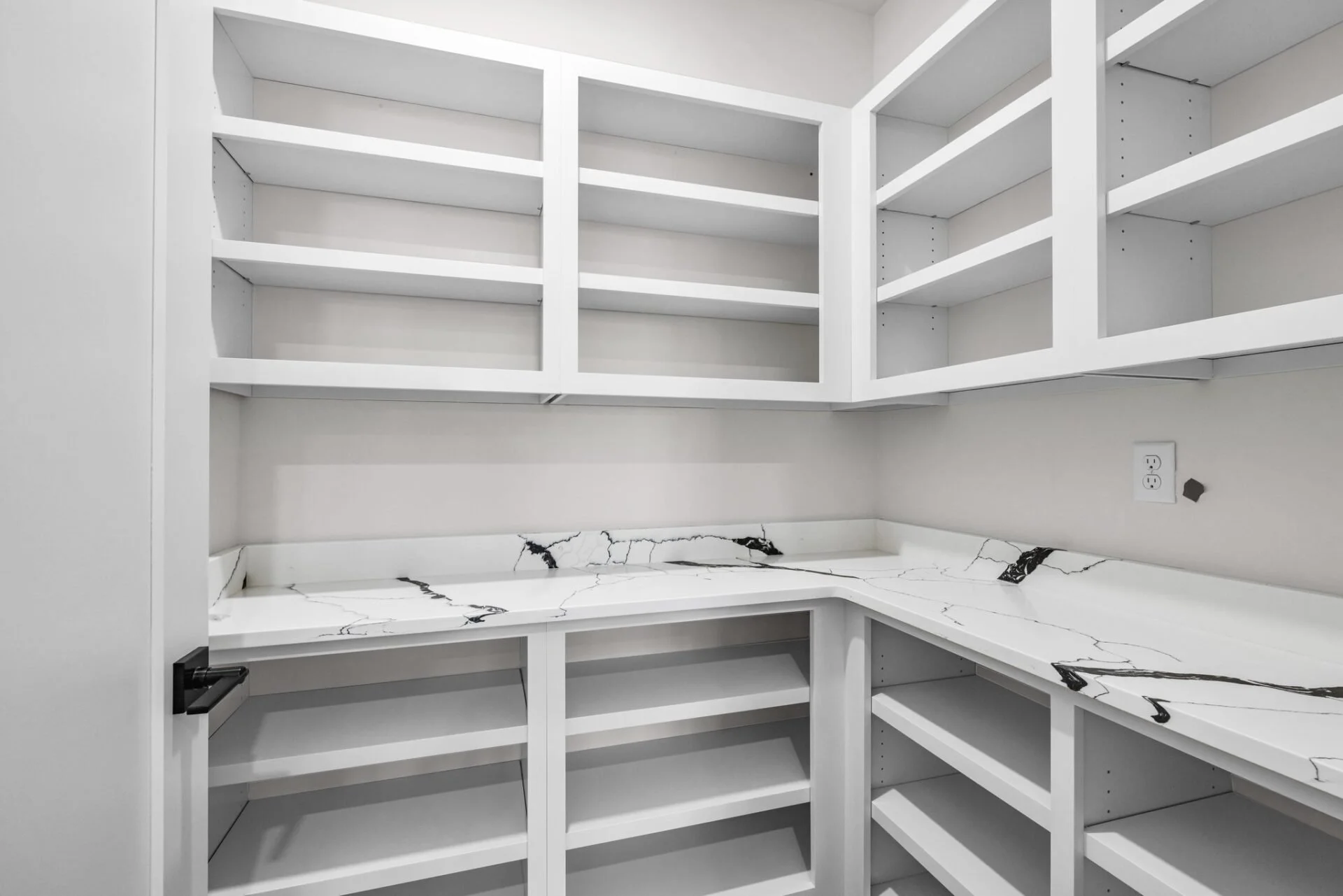 15-web-or-mls-1250-london-wds-wy.jpg