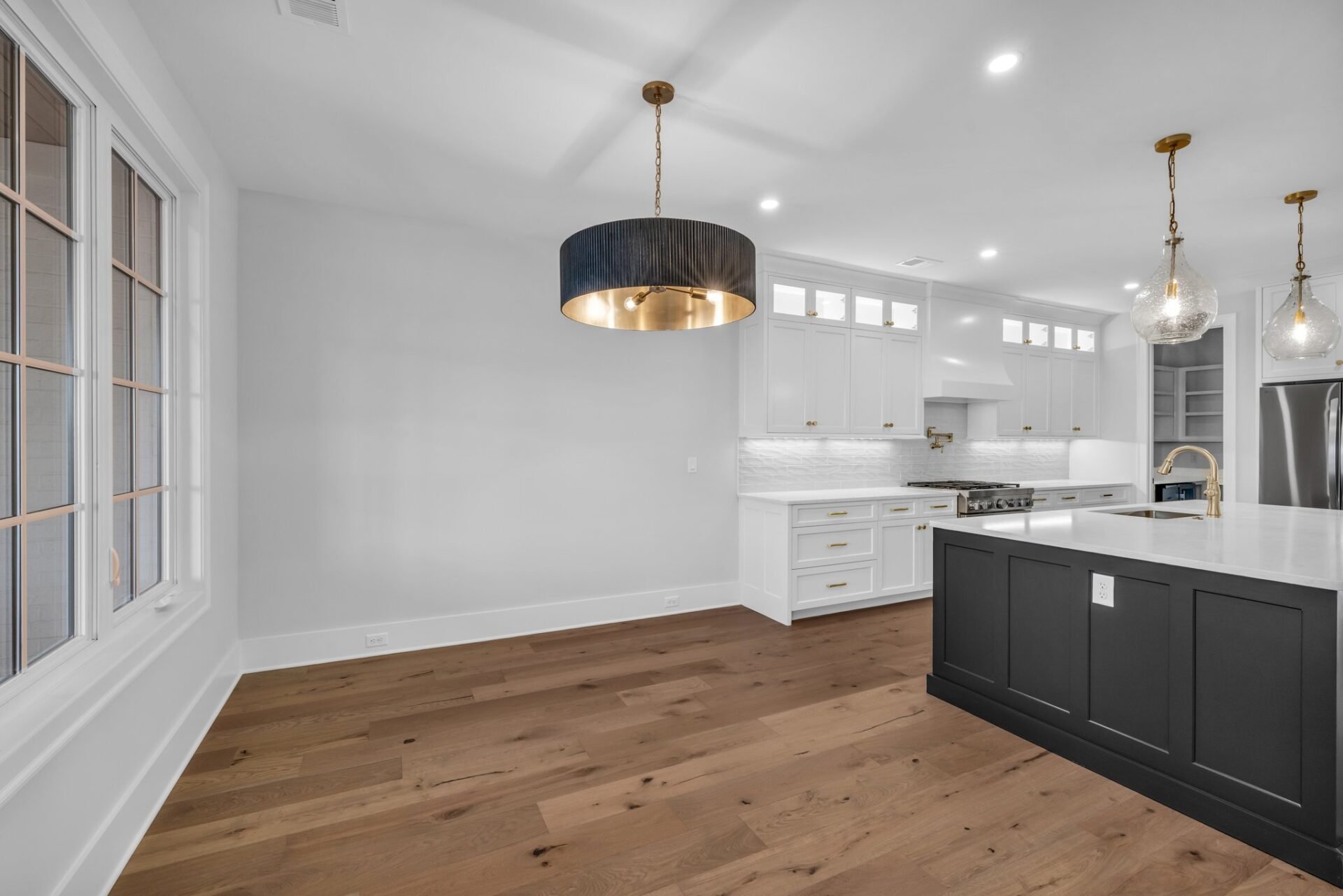 20-web-or-mls-10930-london-tower-pl.jpg