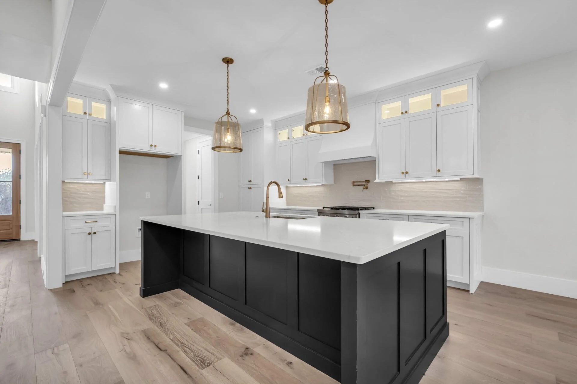 14-web-or-mls-1214-london-woods-way.jpg