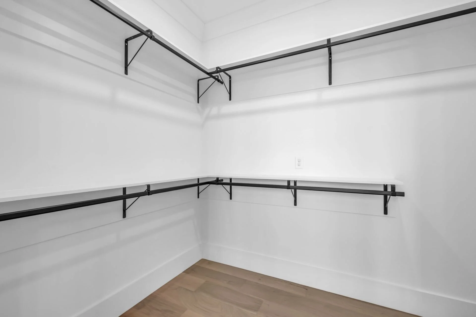 25-web-or-mls-1214-london-woods-way.jpg