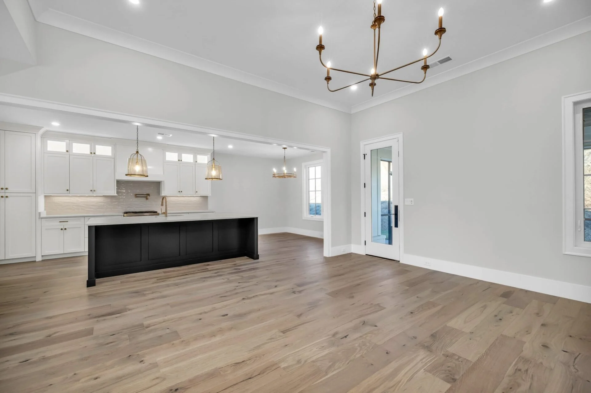 16-web-or-mls-1214-london-woods-way.jpg