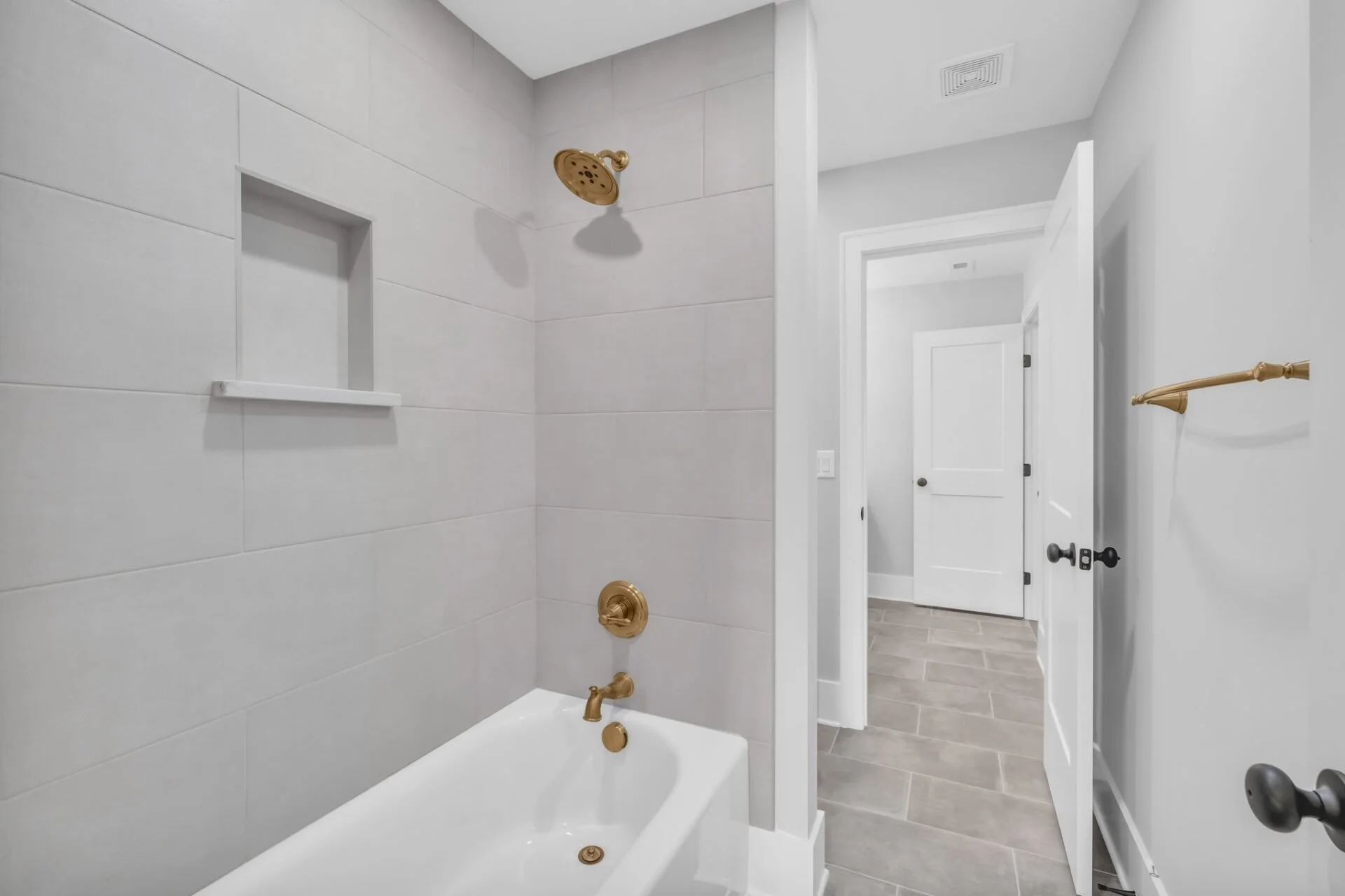 34-web-or-mls-1403-london-wds-wy.jpg