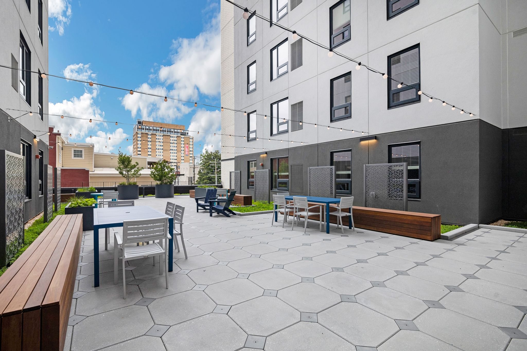 This is more than a courtyard - it's where neighbors become friends. Grab a seat and enjoy the evening ✨🌿

#CommunityLiving #ApartmentAmenities #CourtyardHangs #ApartmentLife #NeighborhoodVibes #OutdoorSpace #ResidentPerks