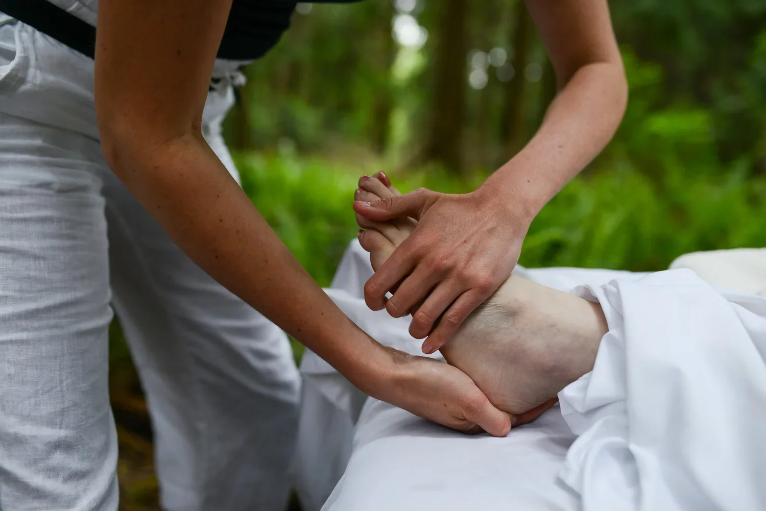 Foot Reflexology with Shantelle Kelly or Elizabeth Hardy
