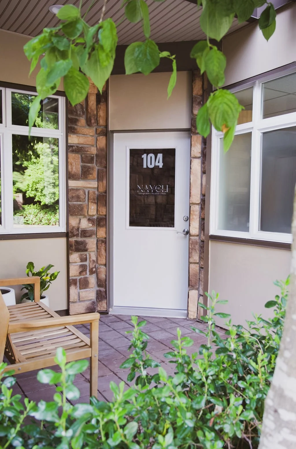 welcome to nayeli health, image of front door of nayeli health