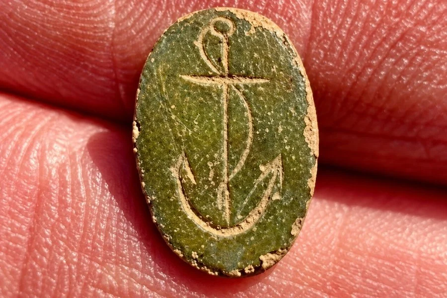 1776 Continental Army Anchor Cufflink found metal detecting on Quarter Hoarder