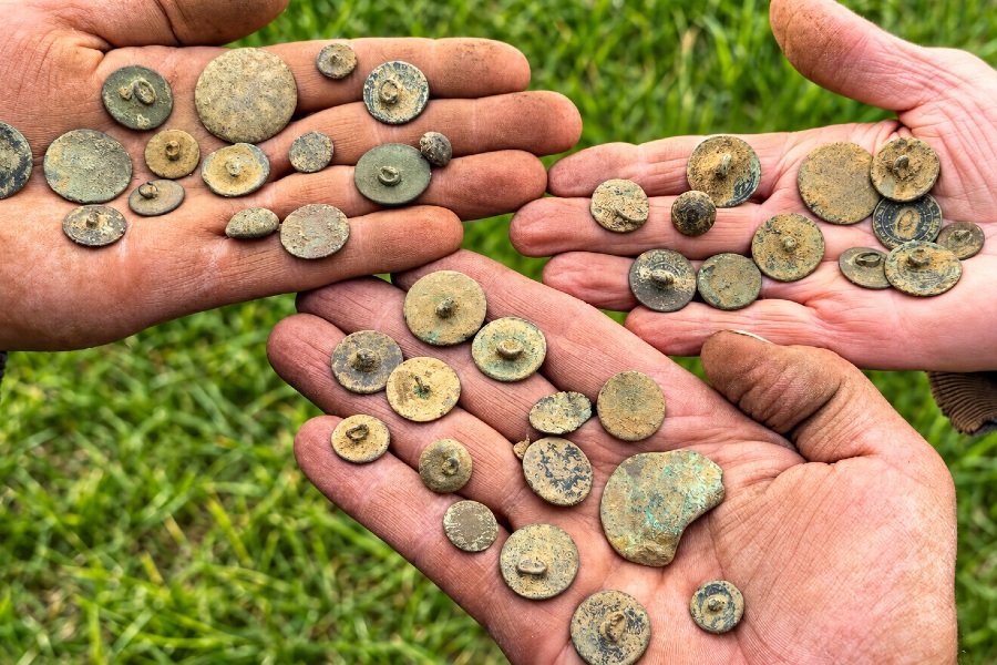 30 colonial and 1800's flat buttons found metal detecting on Quarter Hoarder