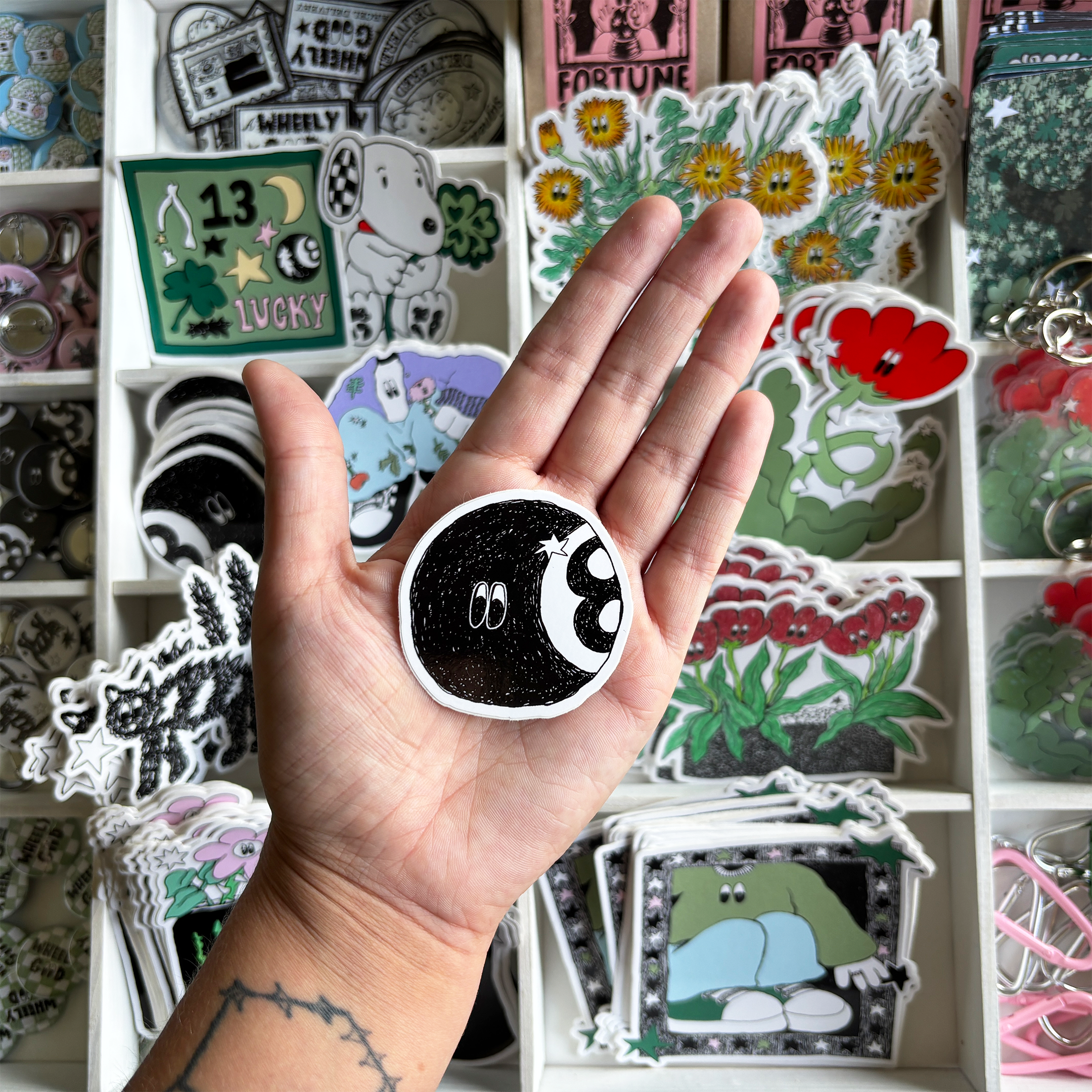 8 ball sticker 2_.png