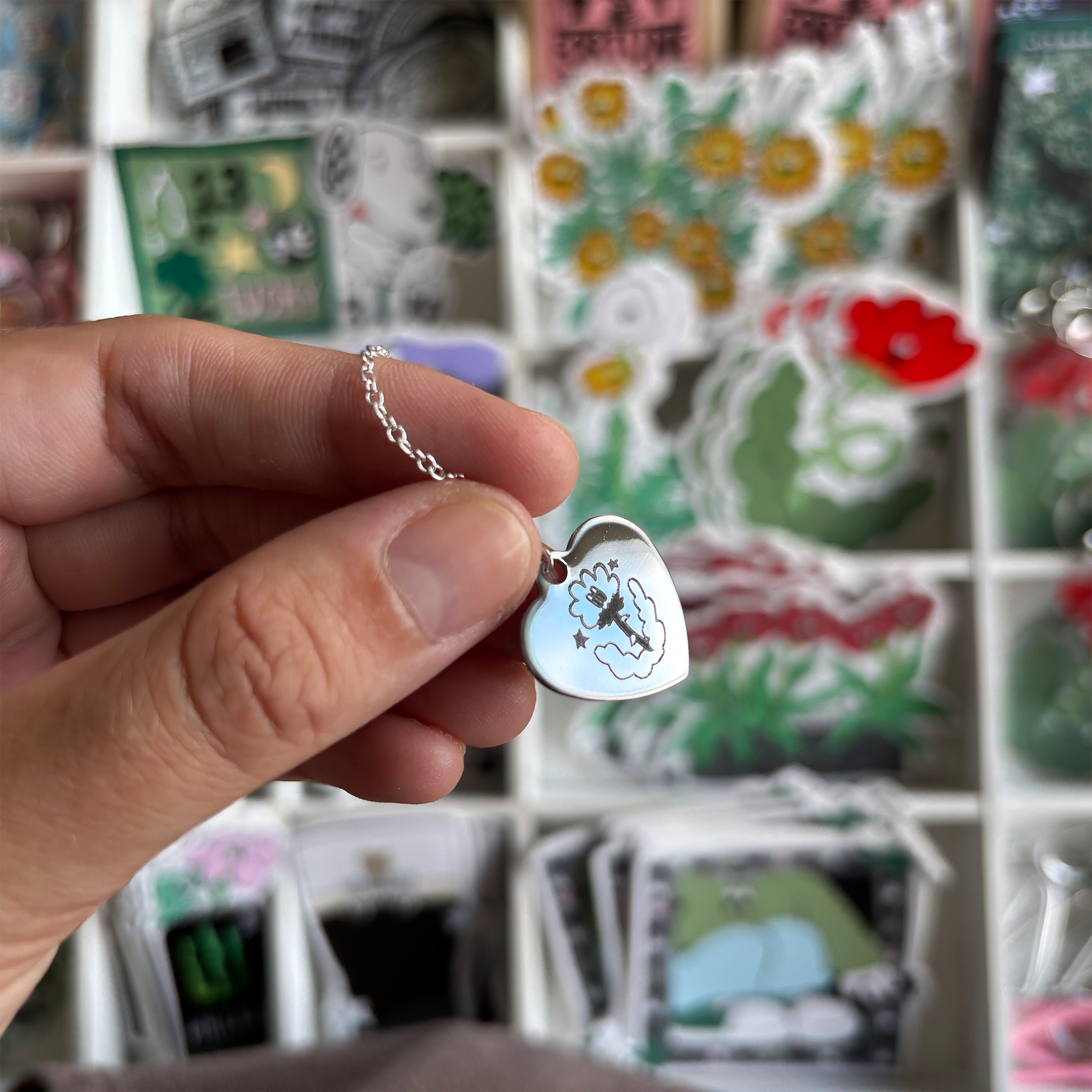 flower necklace 2_.png