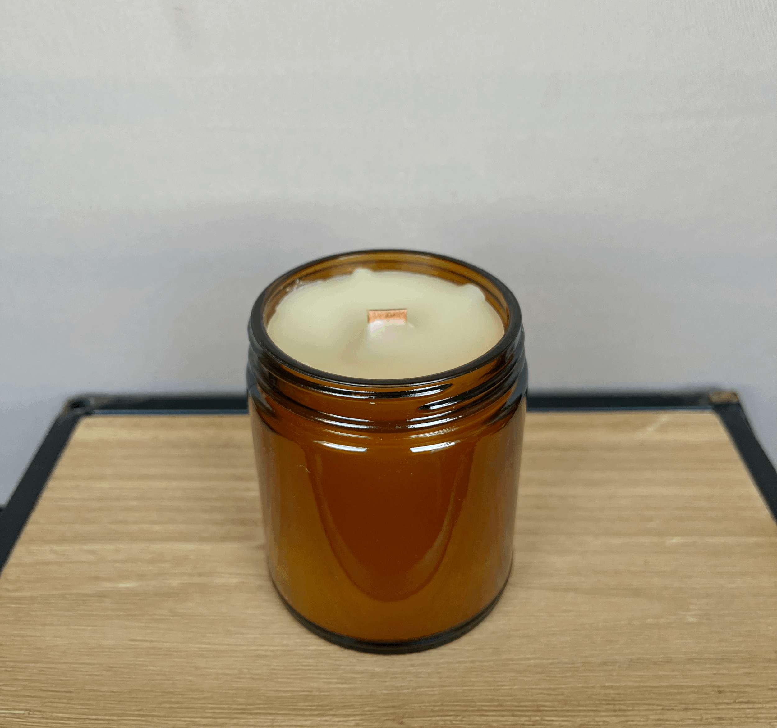 8 oz Beeswax Candle with Crackling Wooden Wick
