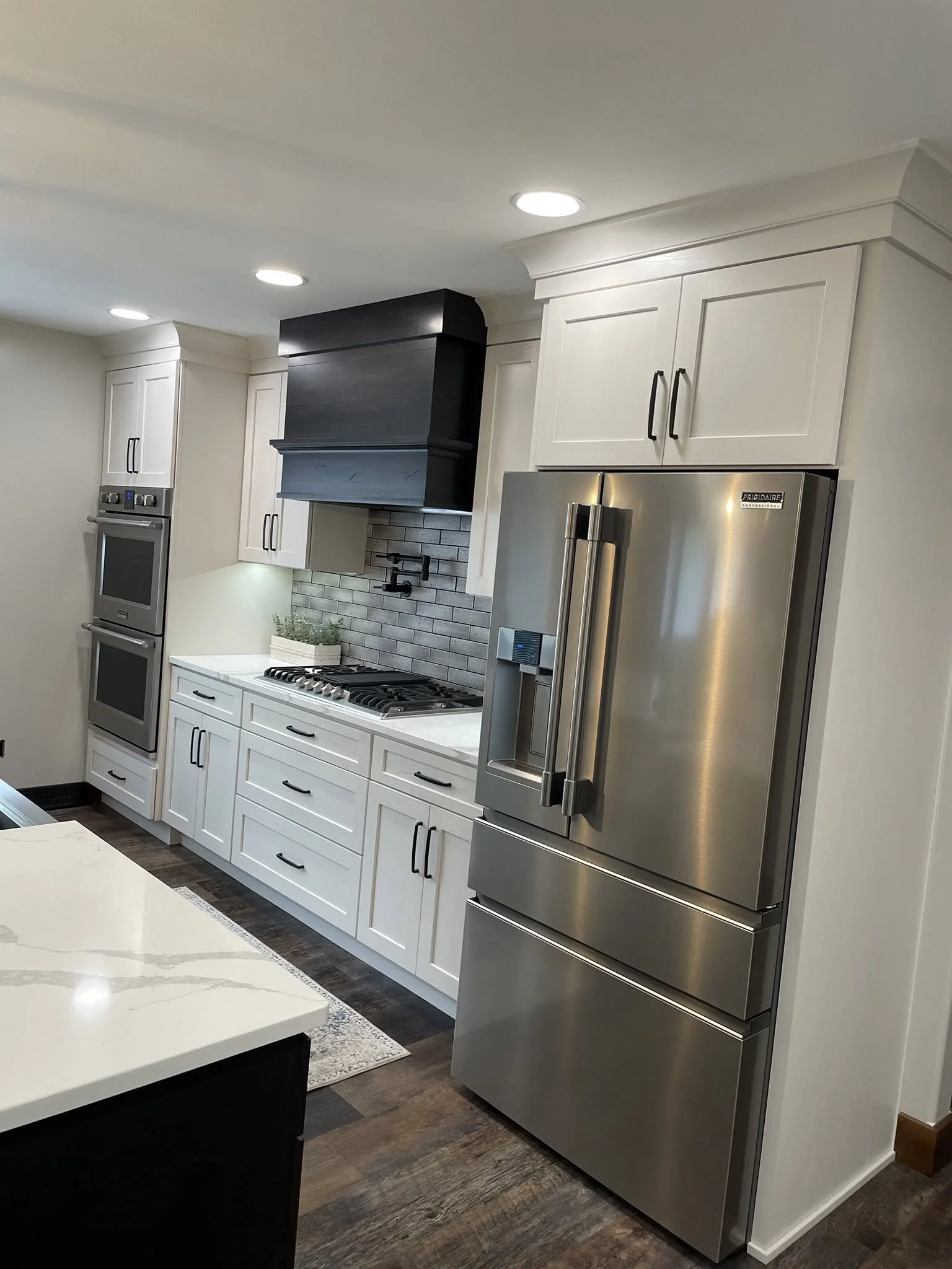 kitchen 1.jpg