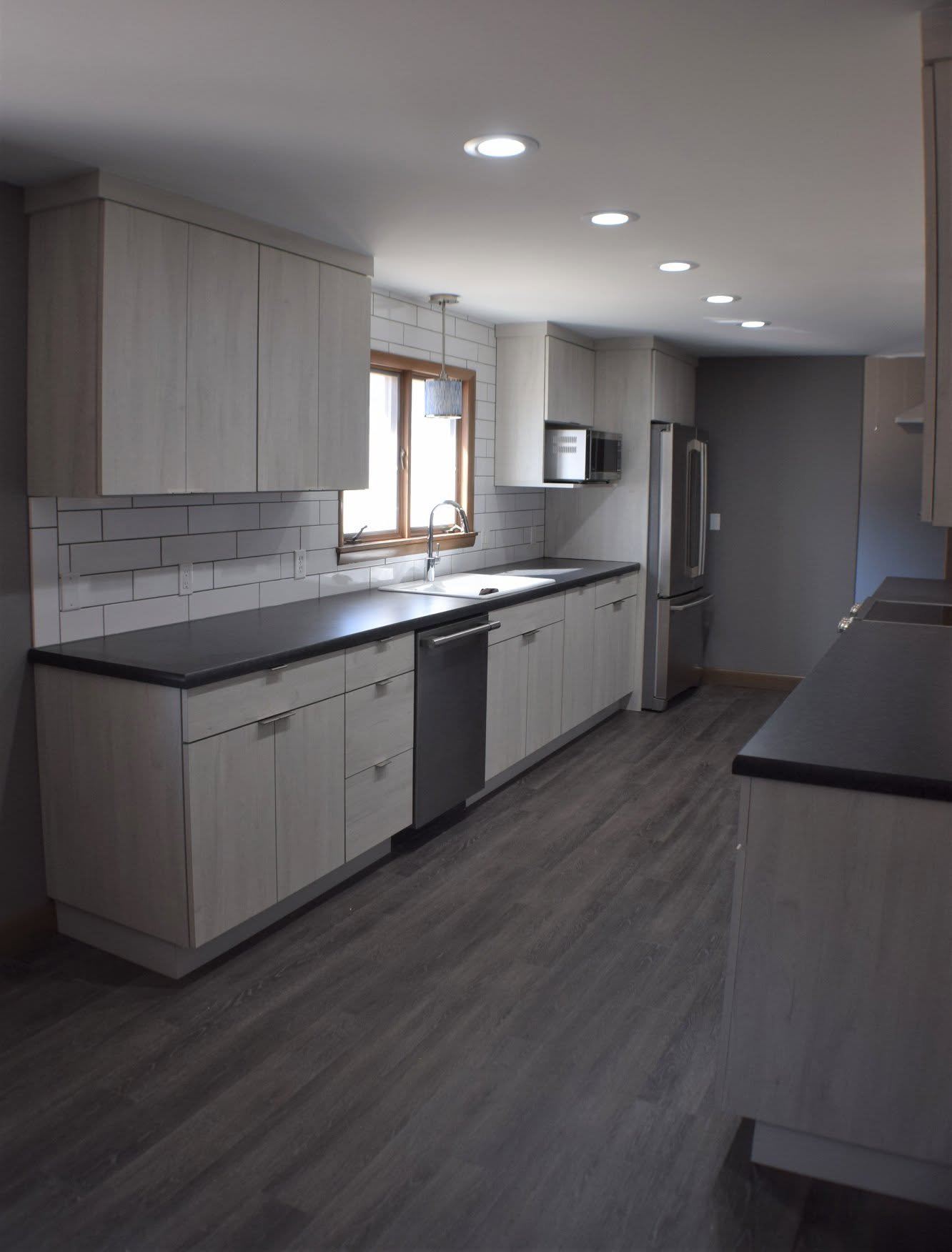 modern kitchen1.jpg