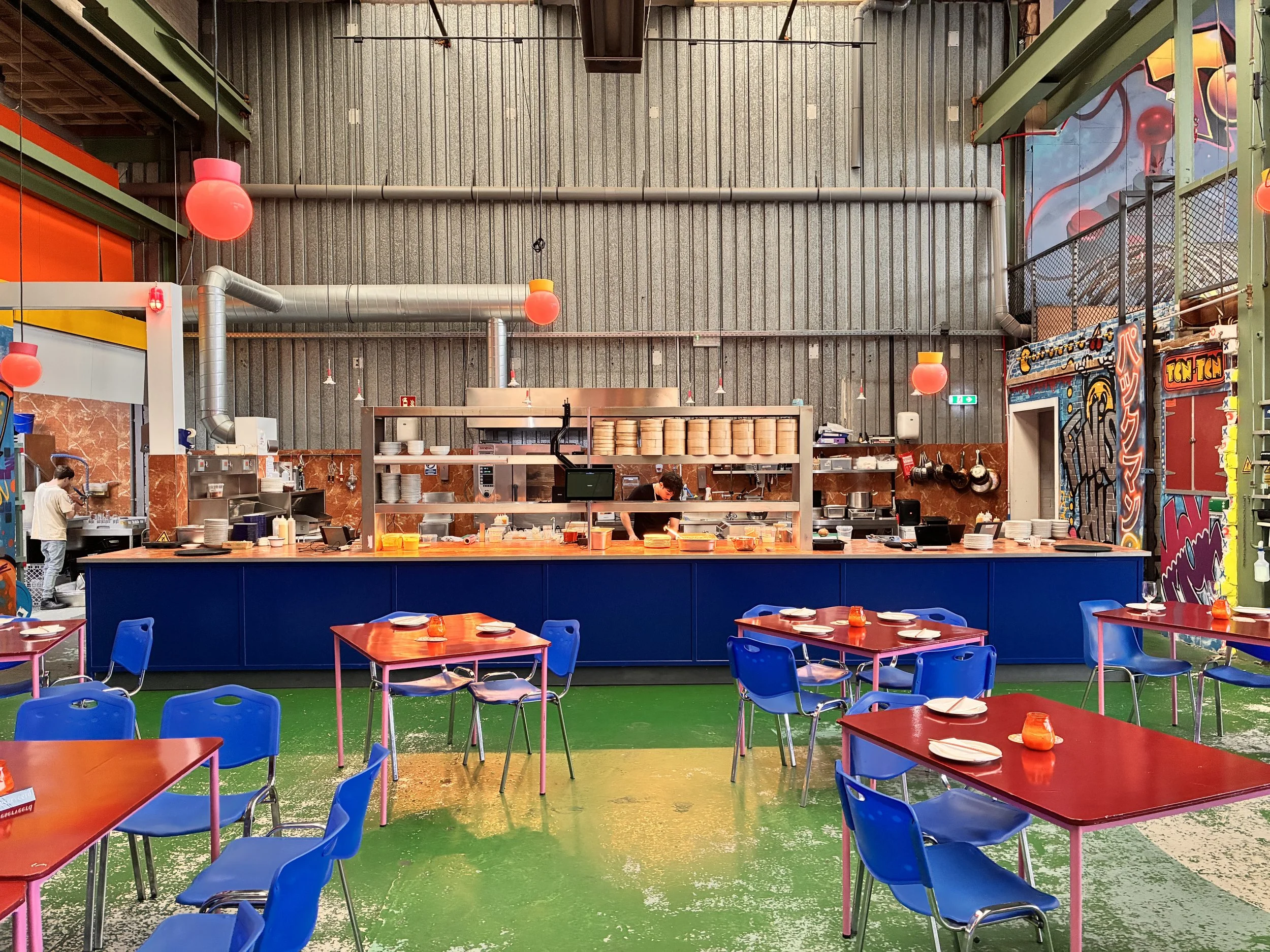 TONTON CLUB NOORD
🕹️ARCADE BURGERS
Aambeeldstraat 28, Amsterdam • Nieuwendammerham