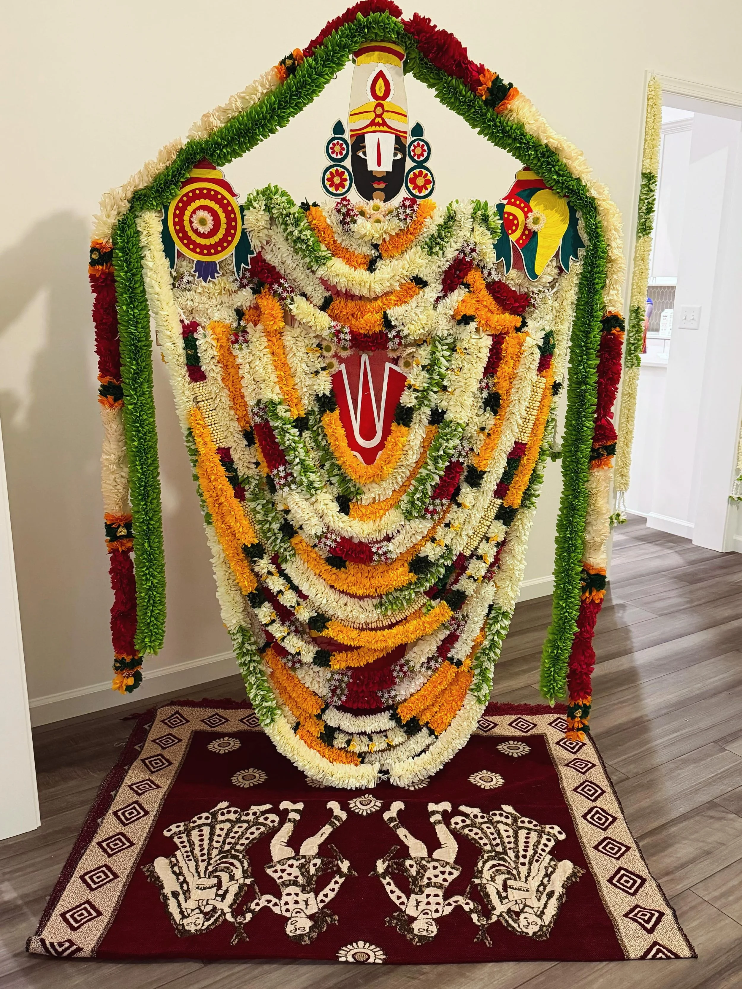 Created this Venkateshwara Swamy floral decor with love and devotion for a housewarming event 🙏❤️ 

For traditional decorations like this, DM @dream23_eventmakers 

#HousewarmingDecor #TraditionalDecor#charlottedecor