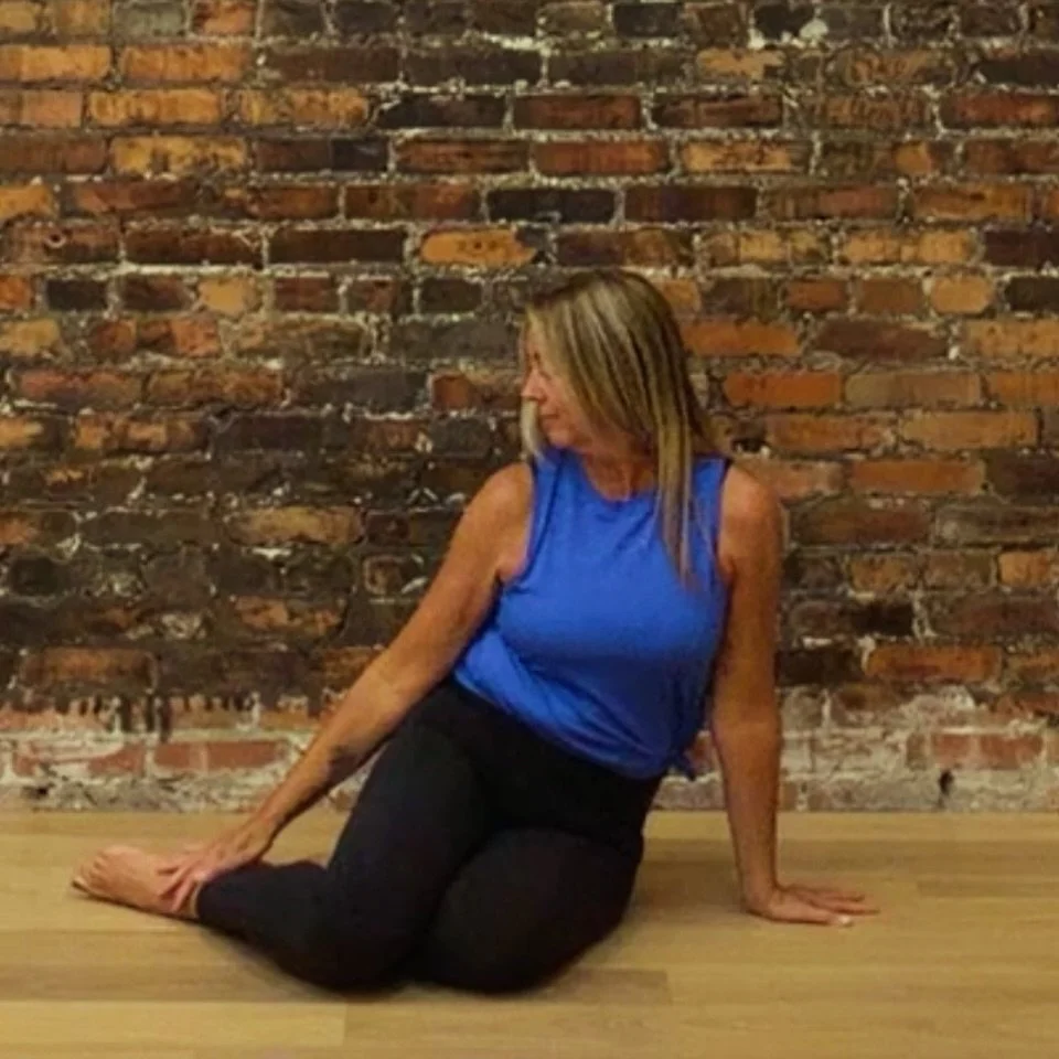 You can find me teaching this week @pulse.yoga on Tuesday and Thursday. I will be in studio @alignedpilatespetoskey Tuesday-Friday. Check out each studio for sign up info!
Move well. Live well. 
Robin💙