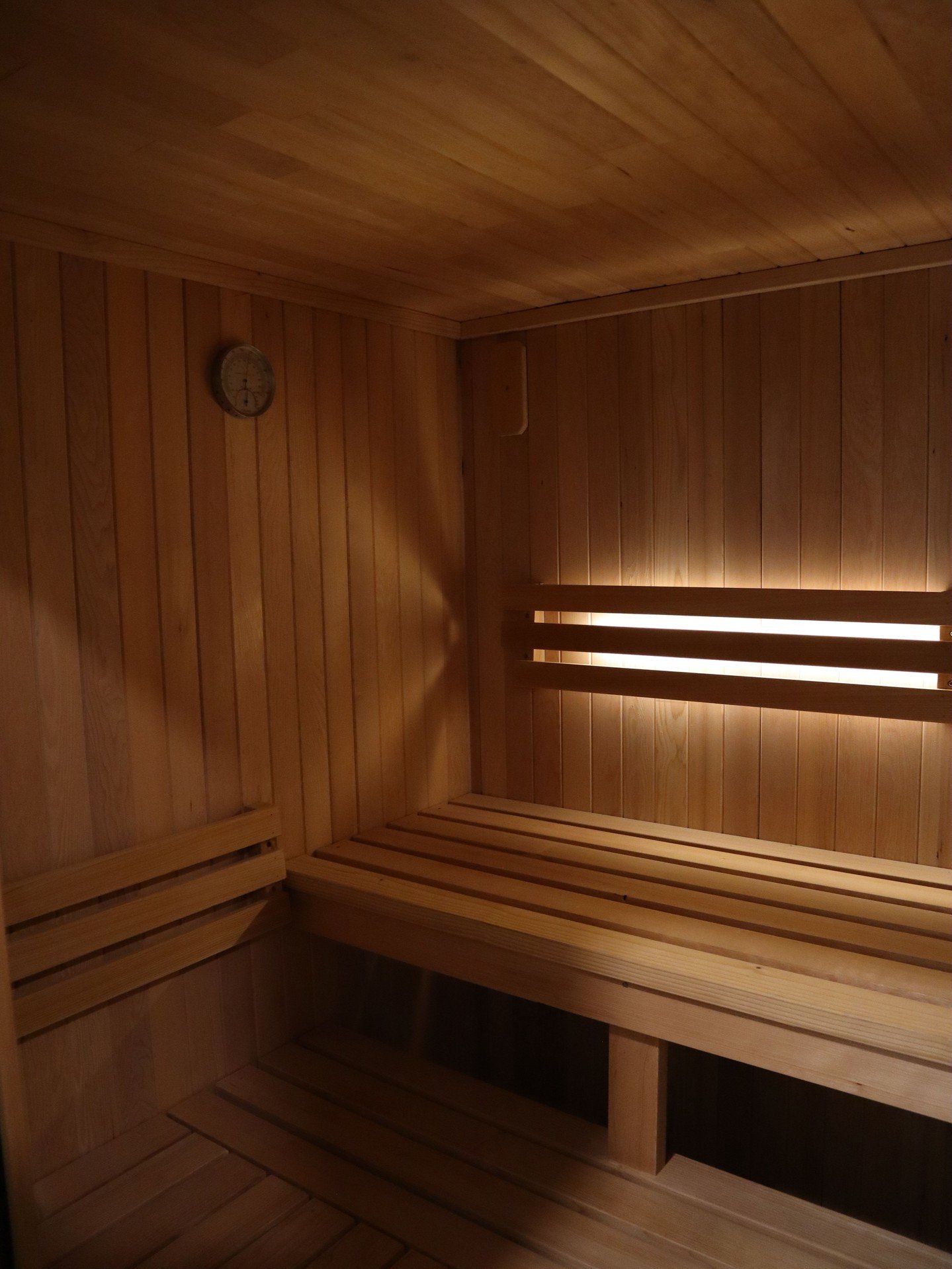 Your sign to slow down, sweat it out, and reset. 🤎✨

Meet your new favorite wellness ritual: our sauna at FNDN Wellness.

A little time to unwind, recharge, and make self-care a non-negotiable. Because wellness is more than skin deep. 🧖&zwj;♀️

Rea