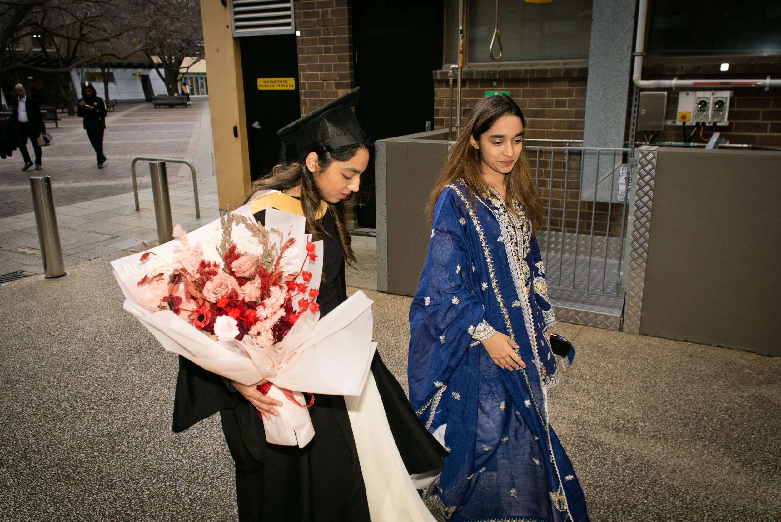 unsw-graduation-portrait-photography-shaira-family-nathanael-jason.jpg