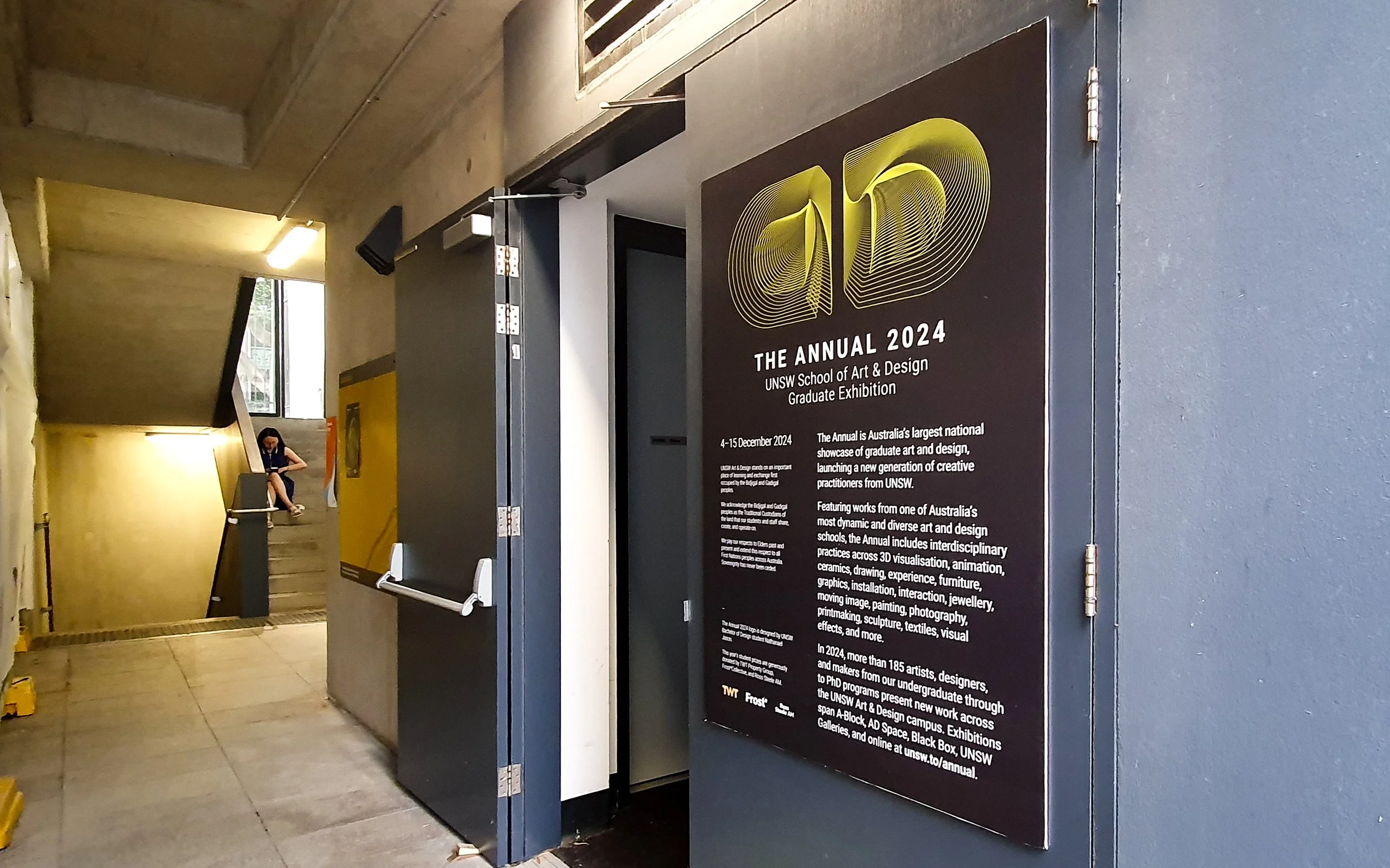 unsw-annual-2024-didactic-wall-design-black-perspective-view