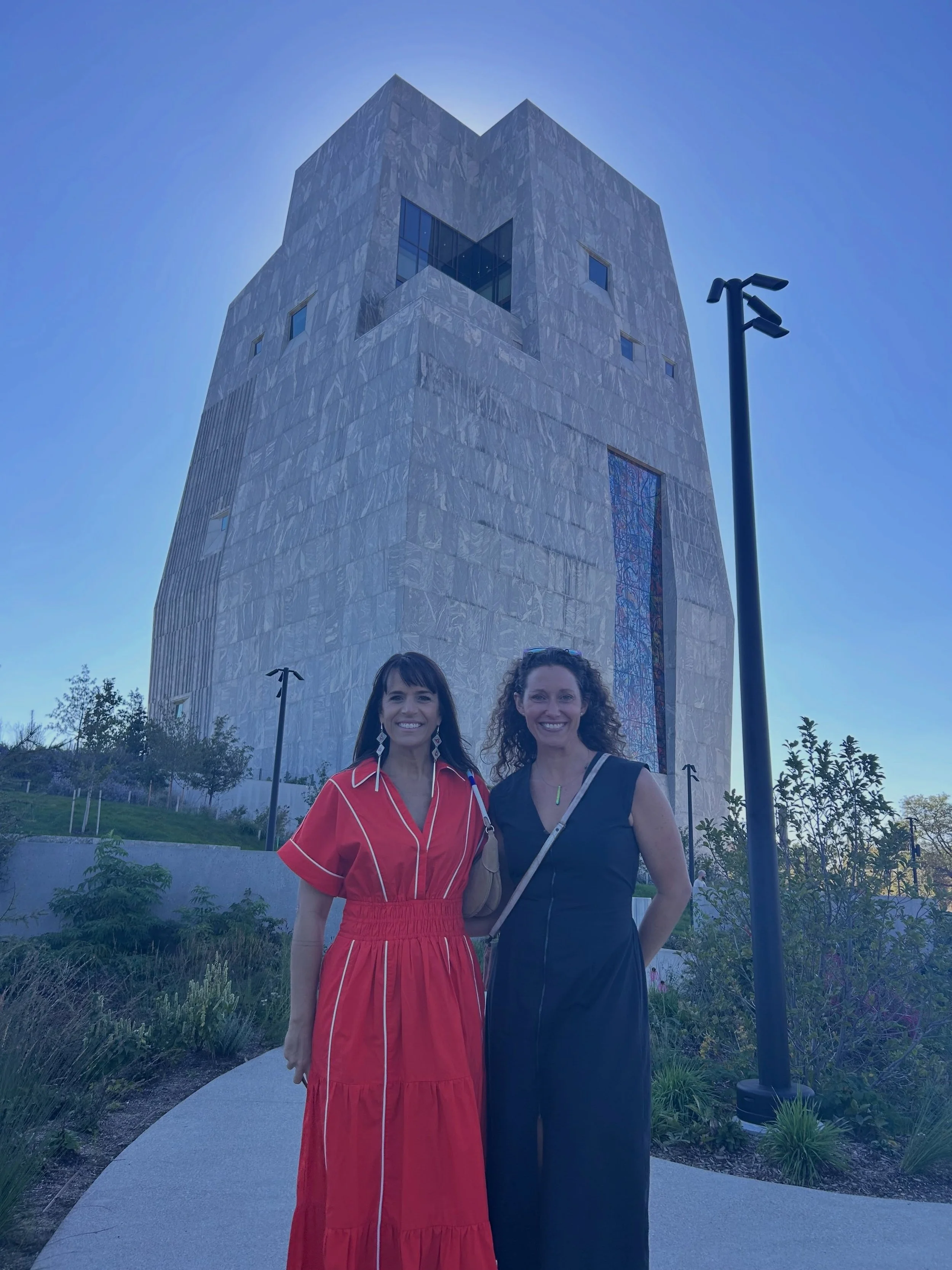 Birthday shenanigans in #Chicago with one of my besties @caren.lawrence 👑! Champagne, good food, the bean, urban kayaking and a trip to the @obamalibrary - I love this city! Thank you for a great send off as I take another trip around the sun! I&rsq