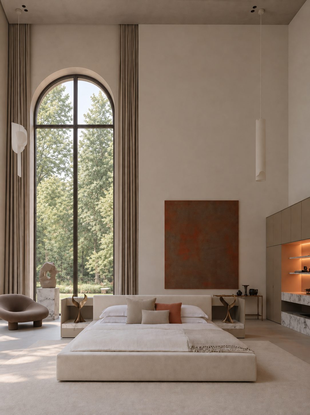 Ein modernes Schlafzimmer mit hohen Fenstern, Betten, stilvollen Dekorationen und gemütlicher Atmosphäre.