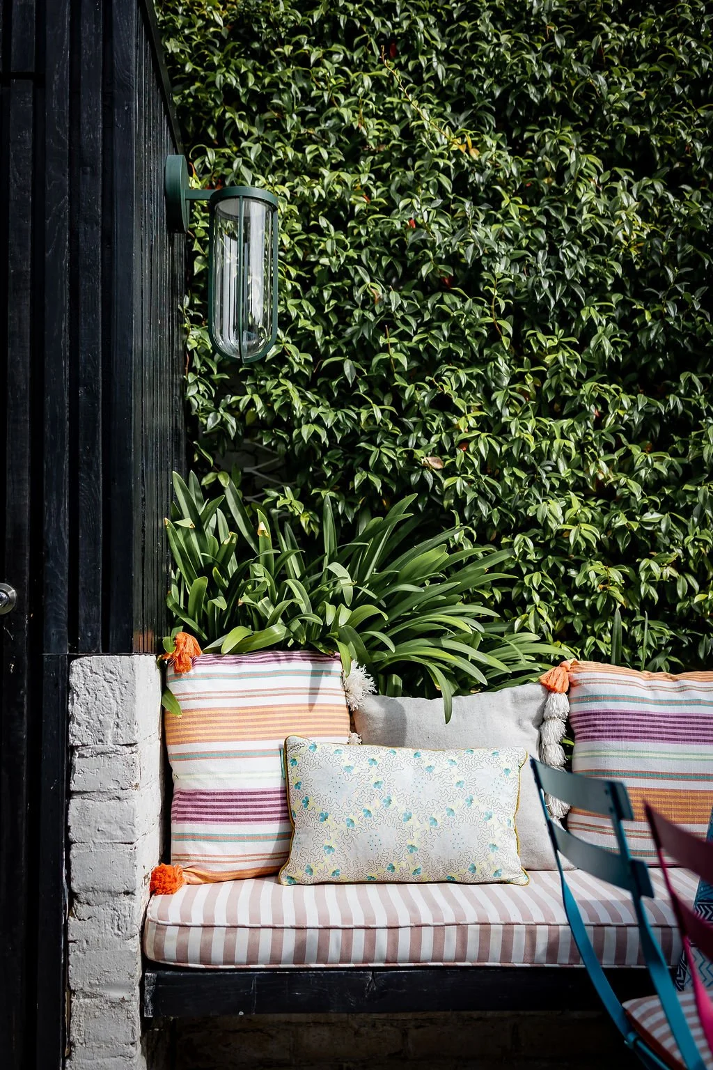 7.Beresford_Butler_Barnes_benchseating_outside .jpg