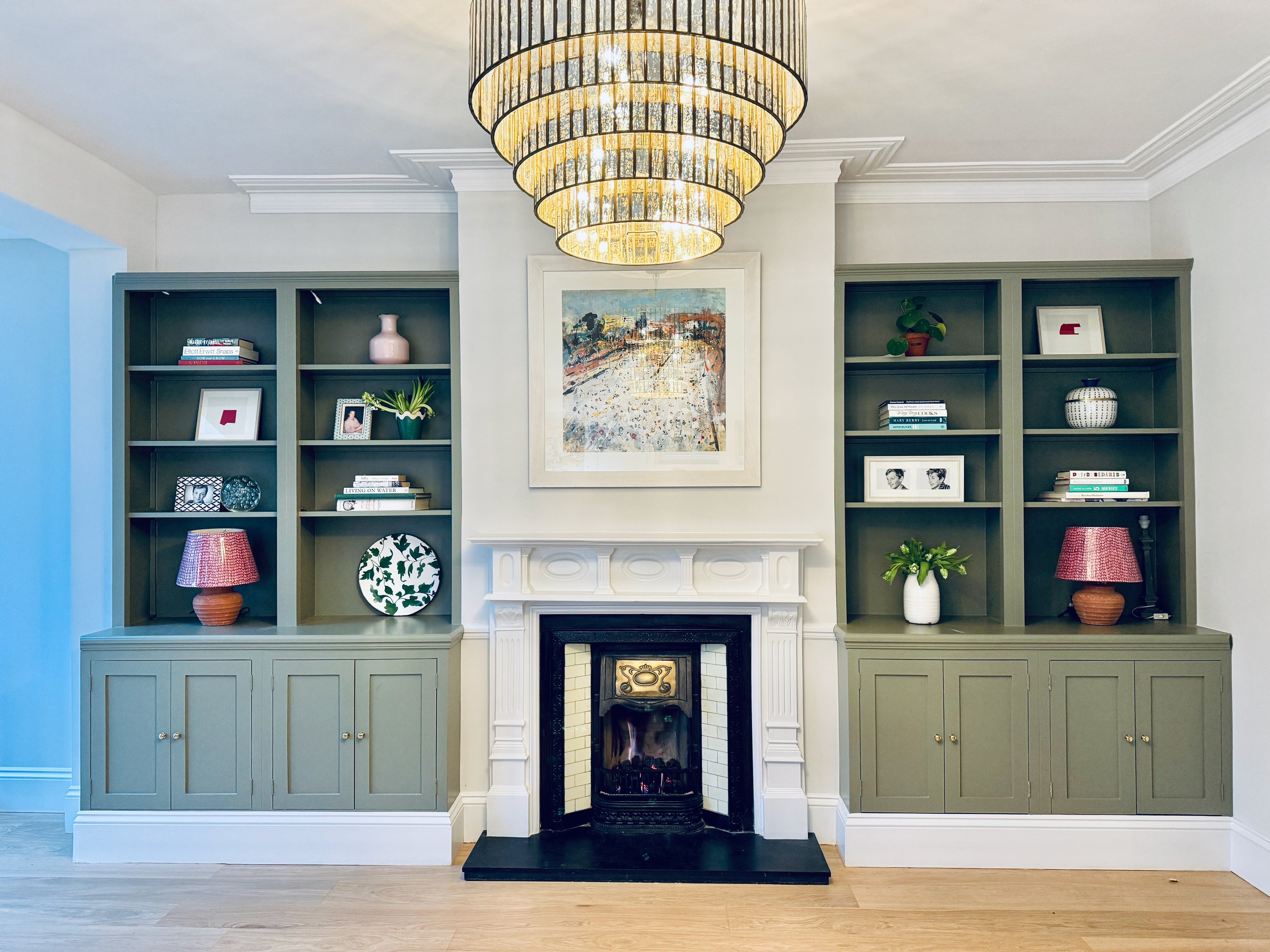 6.beresford_butler_interiors_putney_living_room_shelves_styling.jpeg