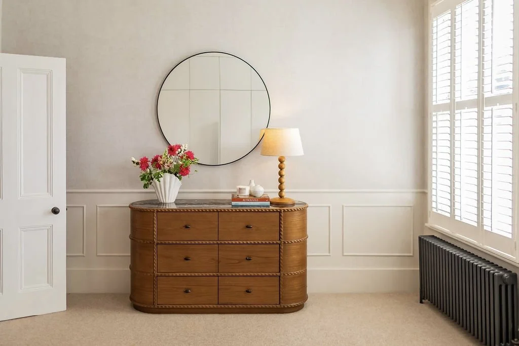 1.Beresford_Butler_Barnes_Bedroom_SohoHome_DressingRoom .jpg