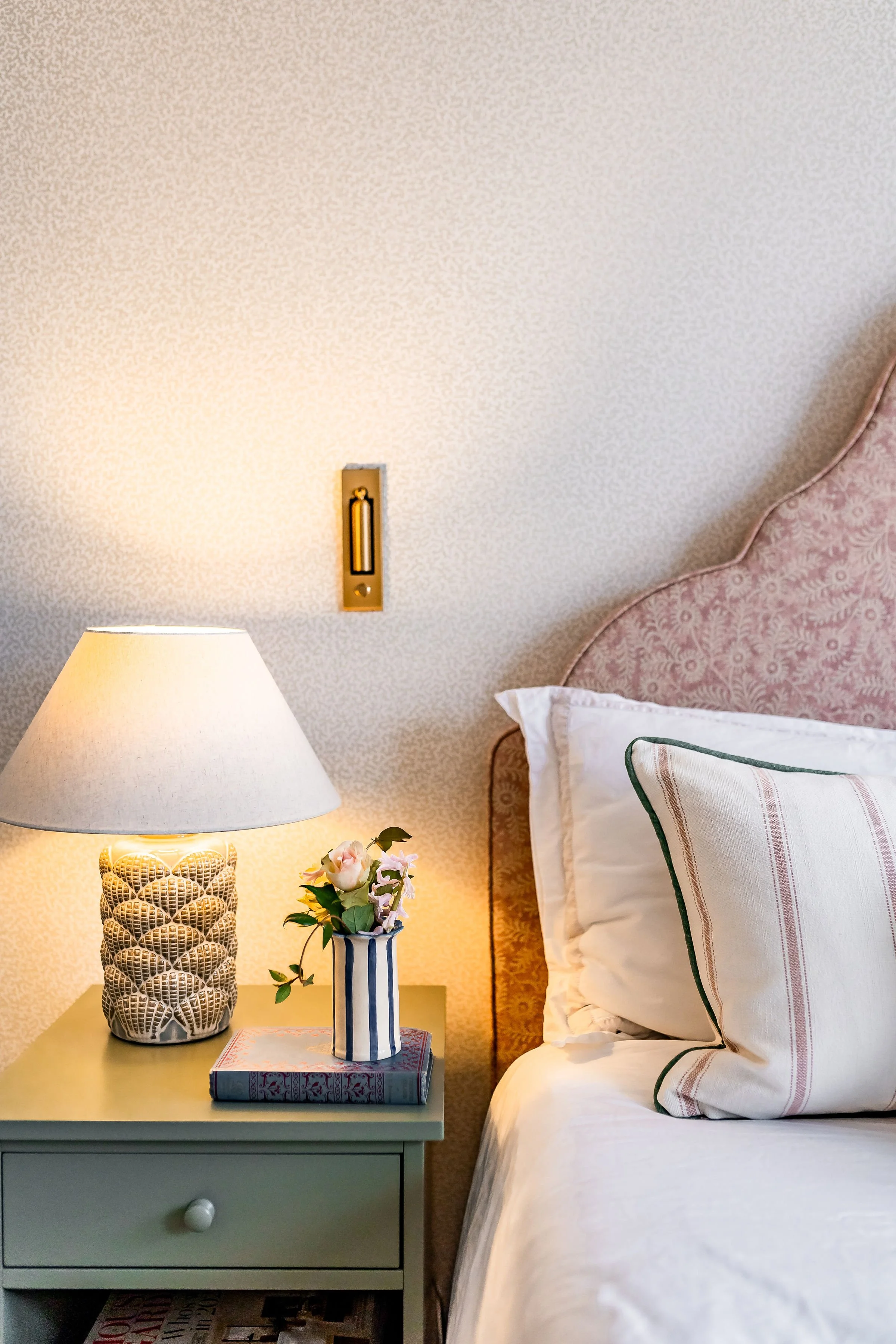 6.Beresford_Butler_Interior_Design_Wimbledon_Bedroom_Neptune_headboard.jpg