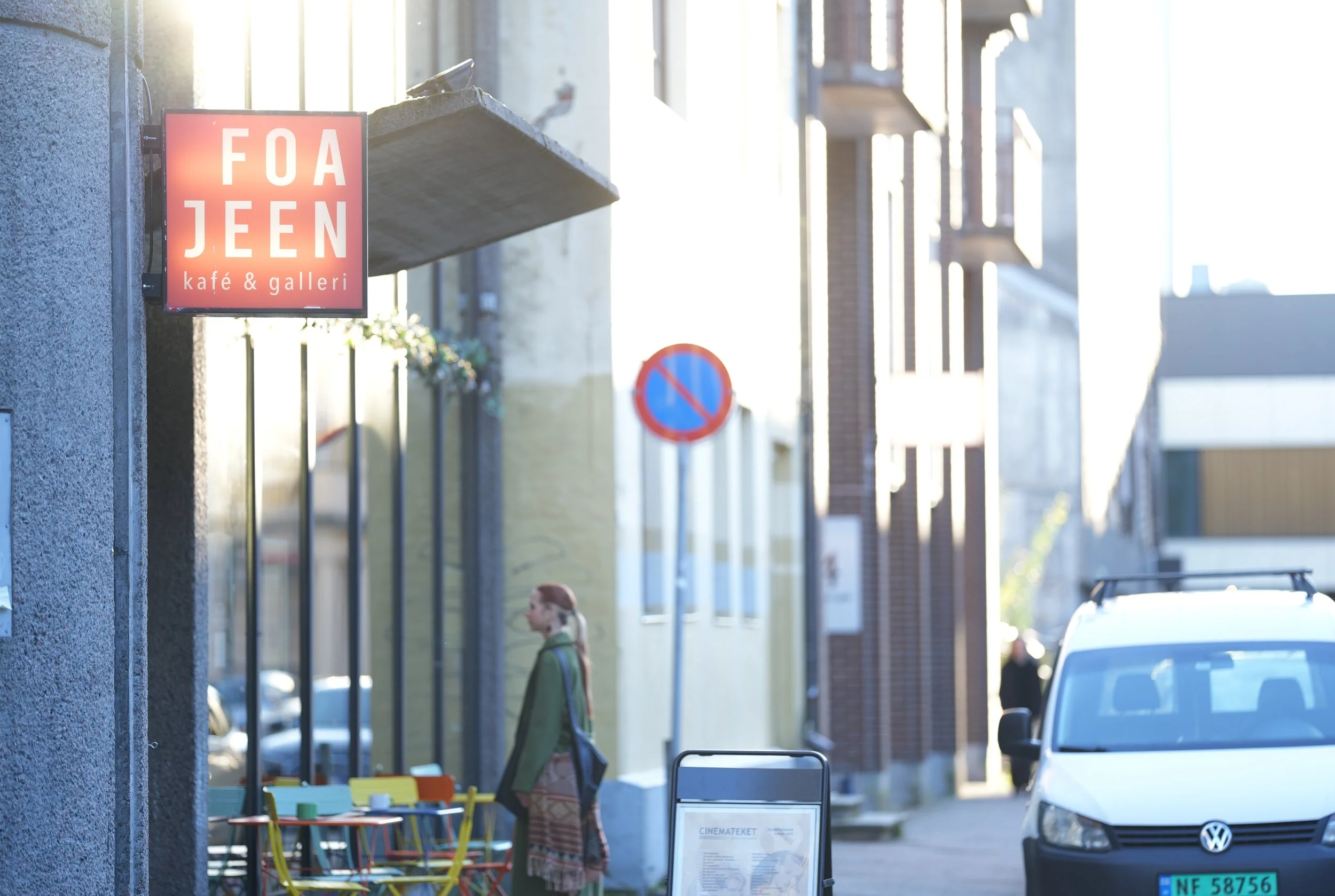FESTIVALENS SISTE DAG!

L&oslash;rdag fortsatte Bj&oslash;rneboefestivalen med et variert program hos Cinemateket og Foajeen, der publikum fikk oppleve b&aring;de forfattersamtale, filmpremiere, konsert og poetisk nachspiel.

En innholdsrik dag med l