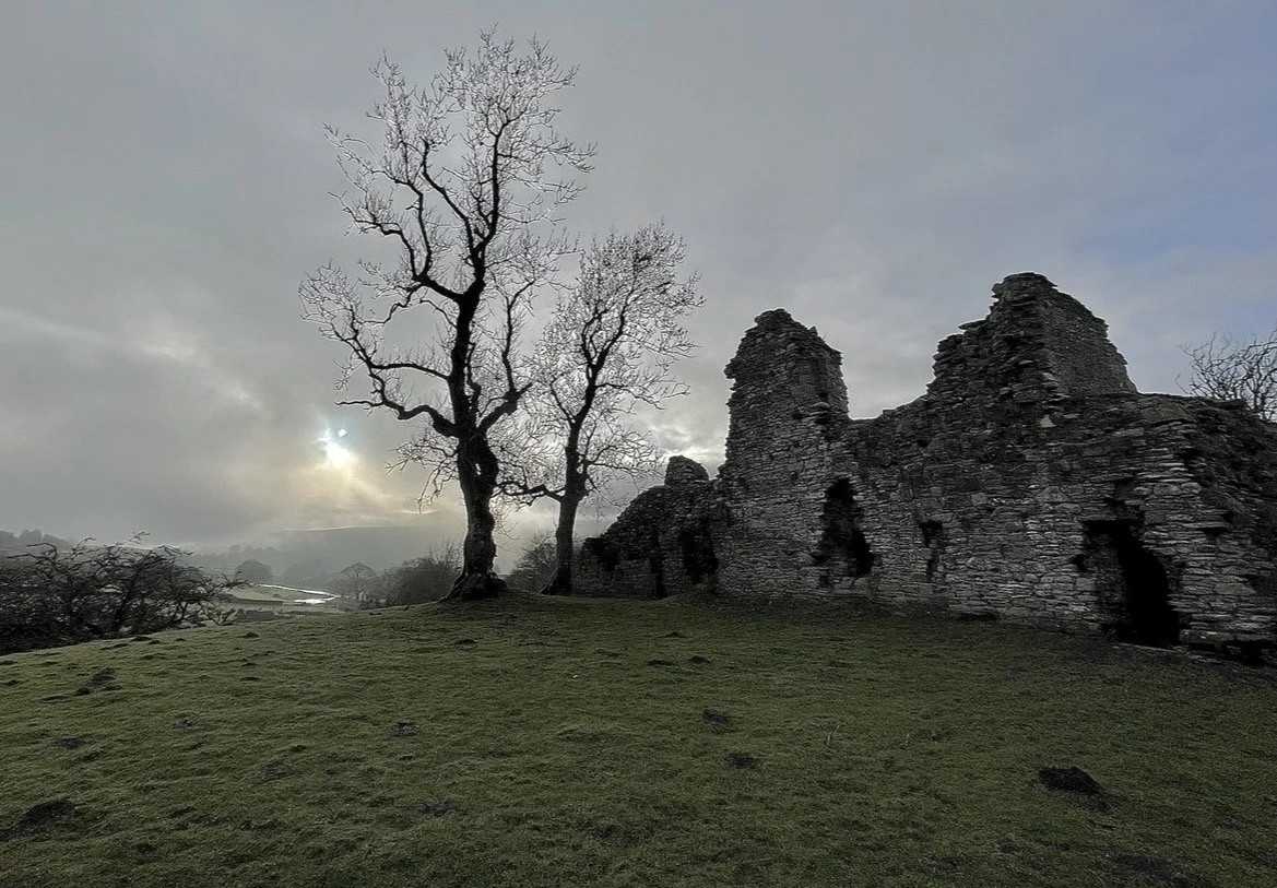 website king arthurs grandfathers castle.jpg