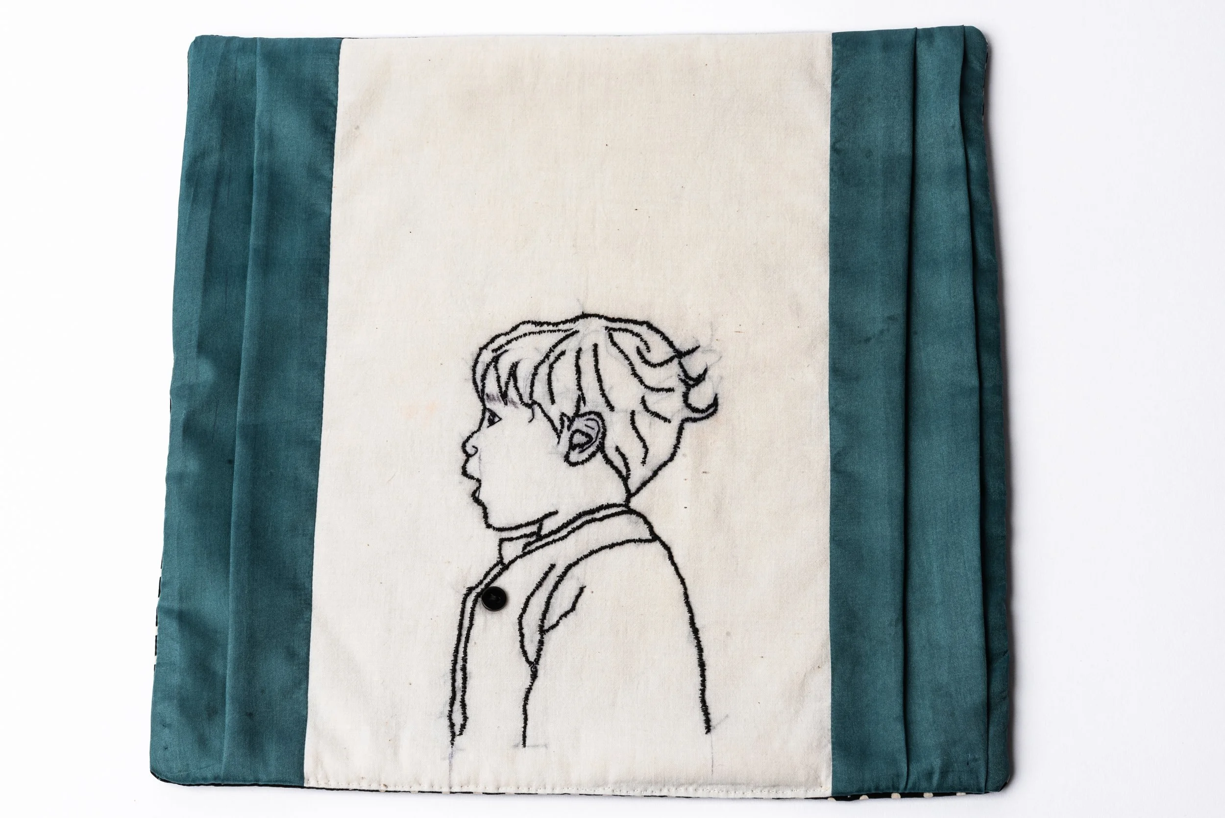 Tilte - Reflections, 2023, hand embroidery, quilt