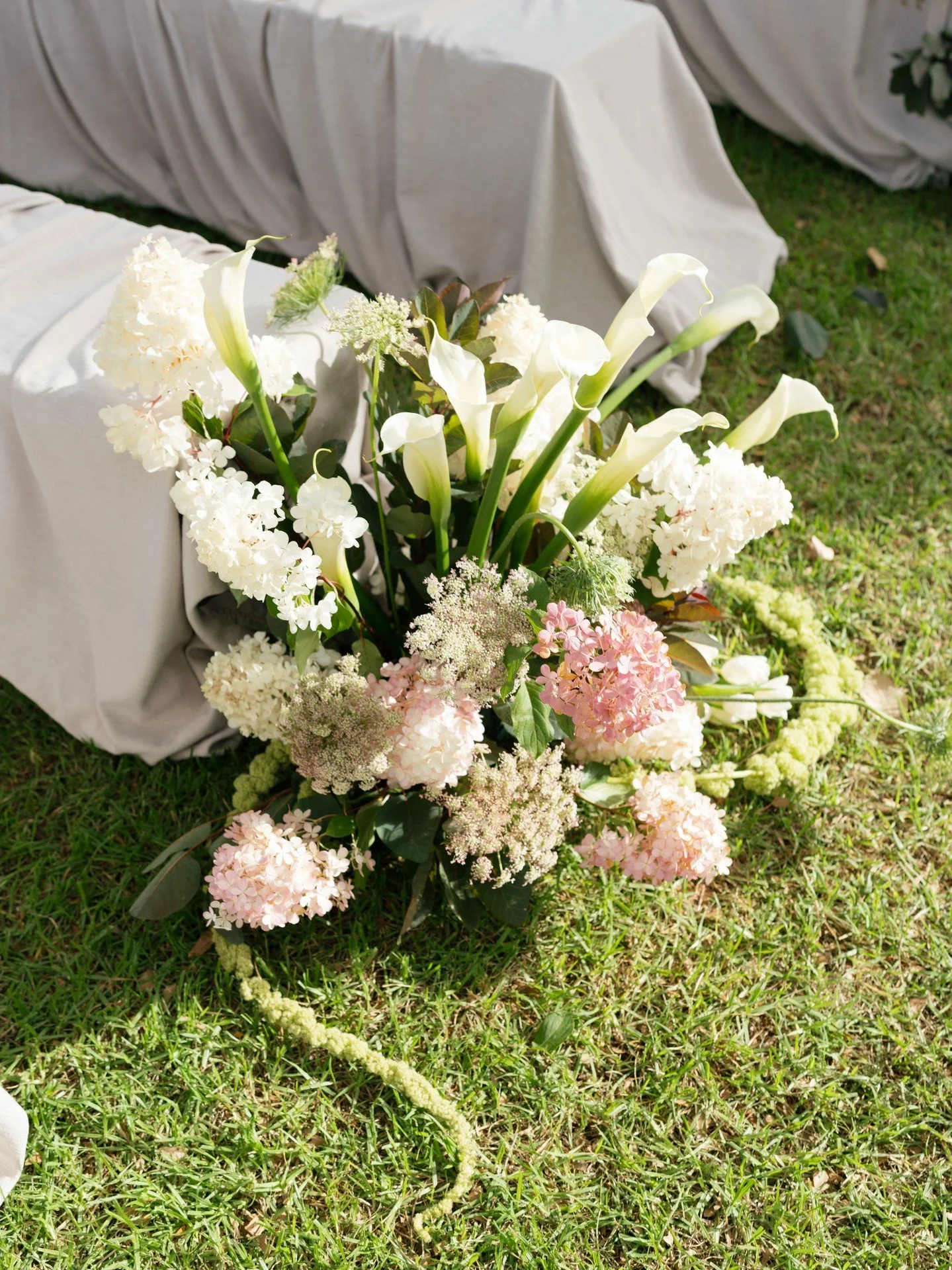 Megan &amp; Josh 🤎

Soft whites, warm earthy tones and trailing greens, with plenty of texture and movement woven throughout.

A floral story that felt right at home amongst the trees 🌿

If you&rsquo;re planning your wedding and would like us to cr