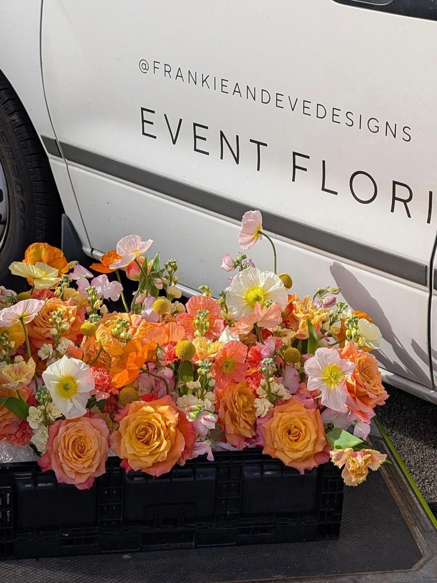 Spring feels 🌱🌷🌻🍊

Client | Ray White Corporate 
Venue | @cooeeperth 

Corporate event &bull; corporate flowers &bull; event florist &bull; Perth florist &bull; Perth event stylist