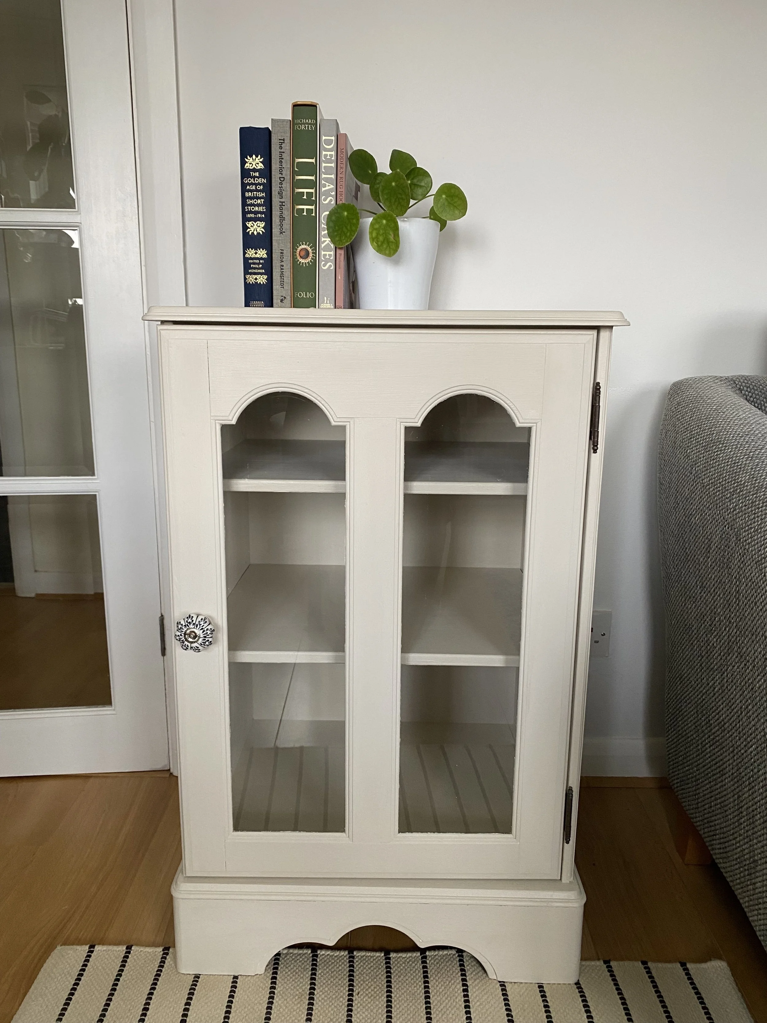 Soft Cream Glass Cabinet