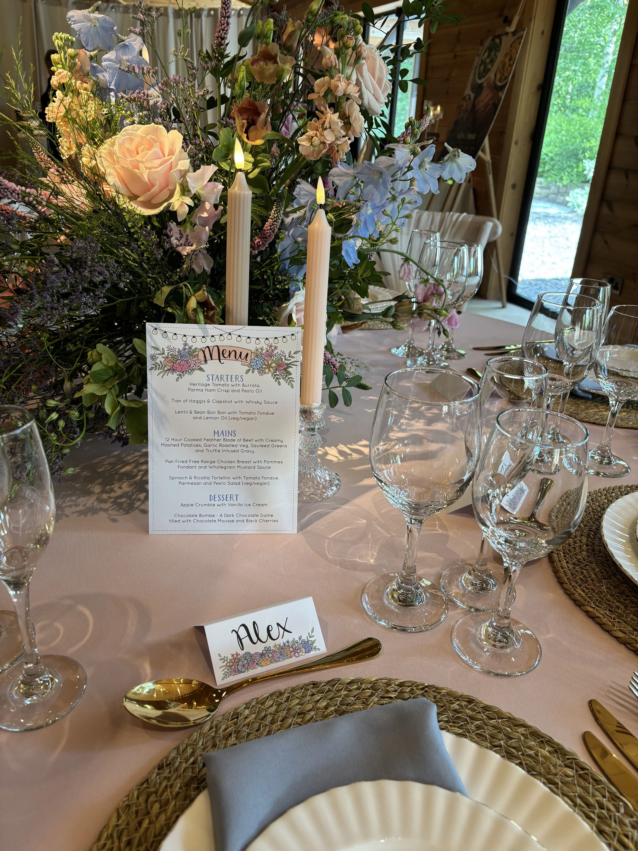 Menu & Name table.jpg