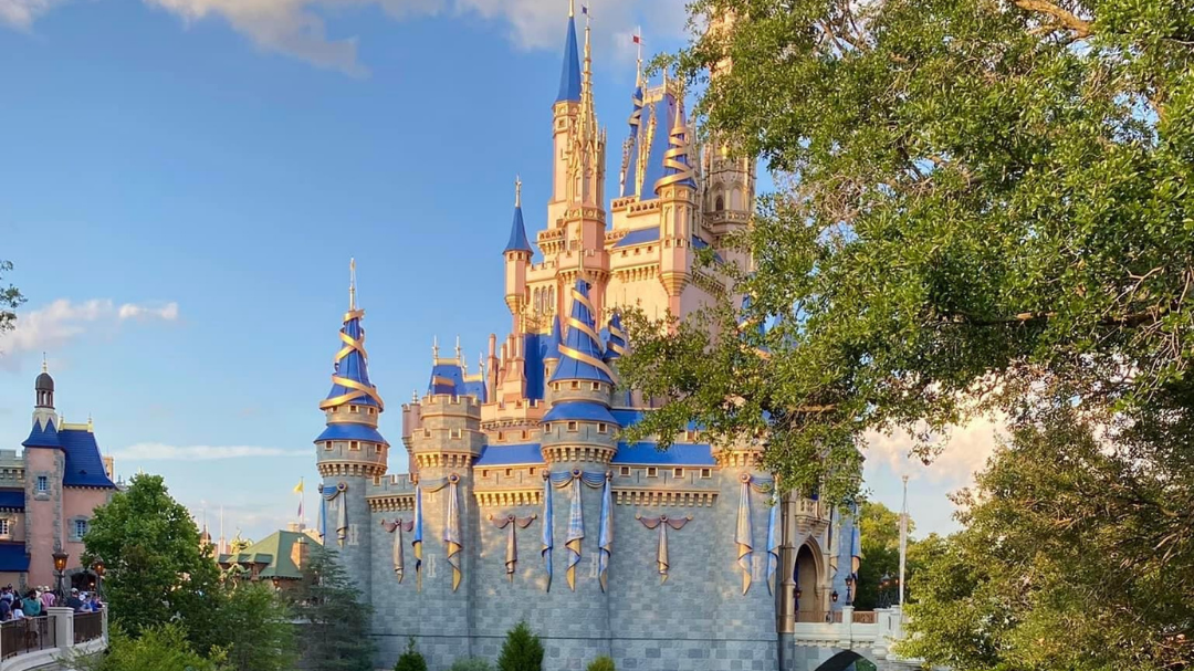 Disney Wants You to Book 2027. Here's When I'd Tell You Not To.