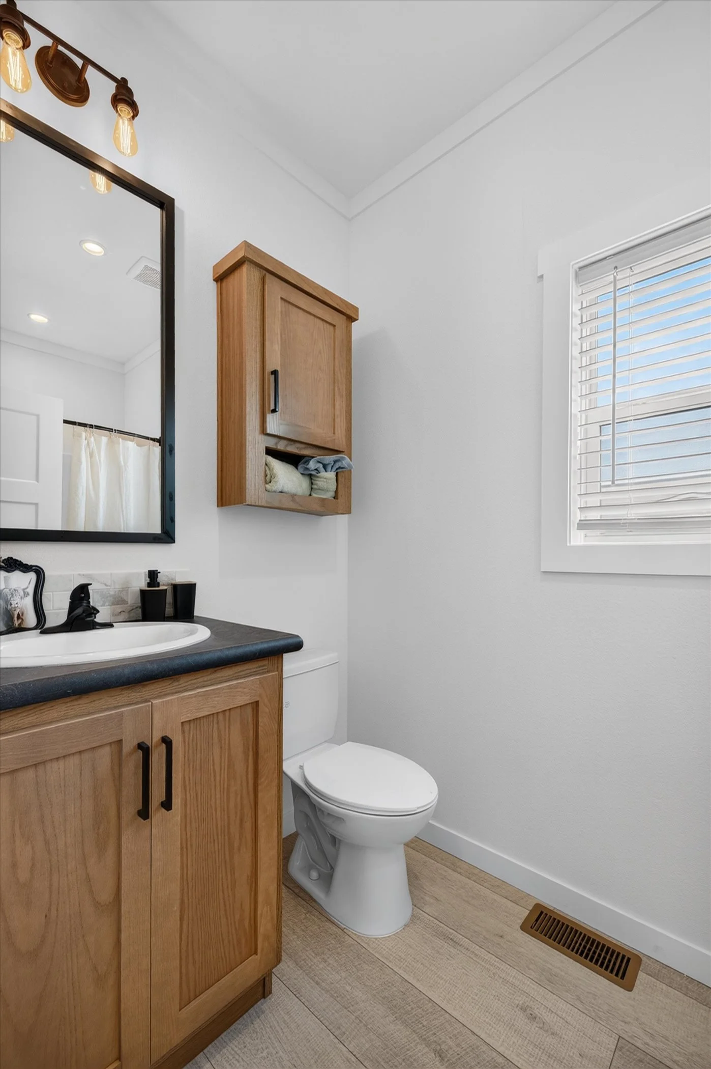 33-3200-Enterprise-Ave-Model-1-WindowStill-Photography.jpg