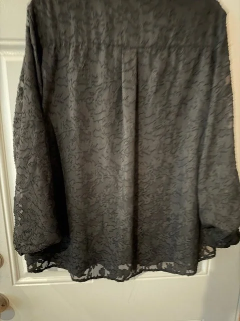black blouse 2.jpeg