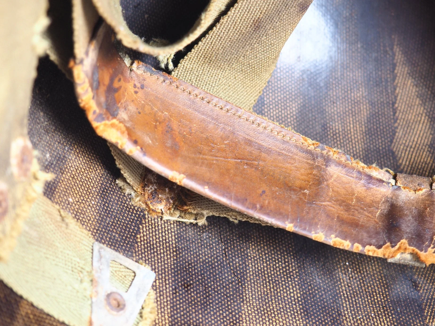 The very faint inscription of "COLDEN L. CRAIG" that I was able to use to locate Captain Craig's military records.