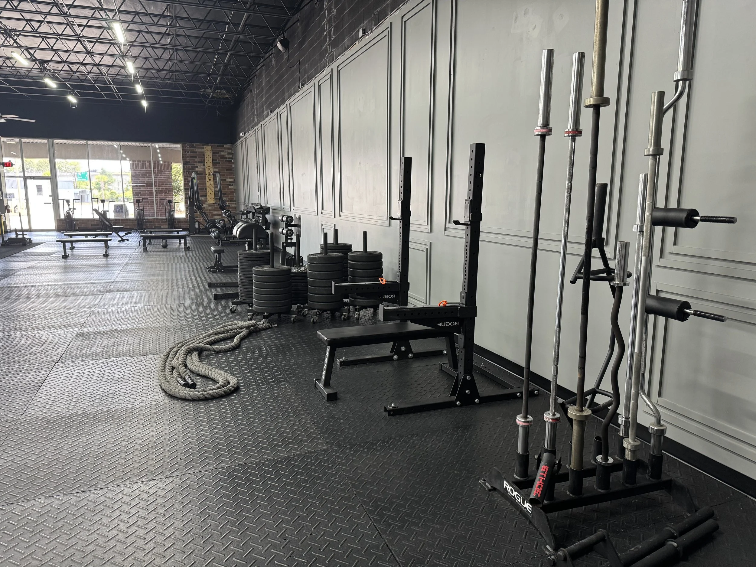 More free weights for heavy lifts