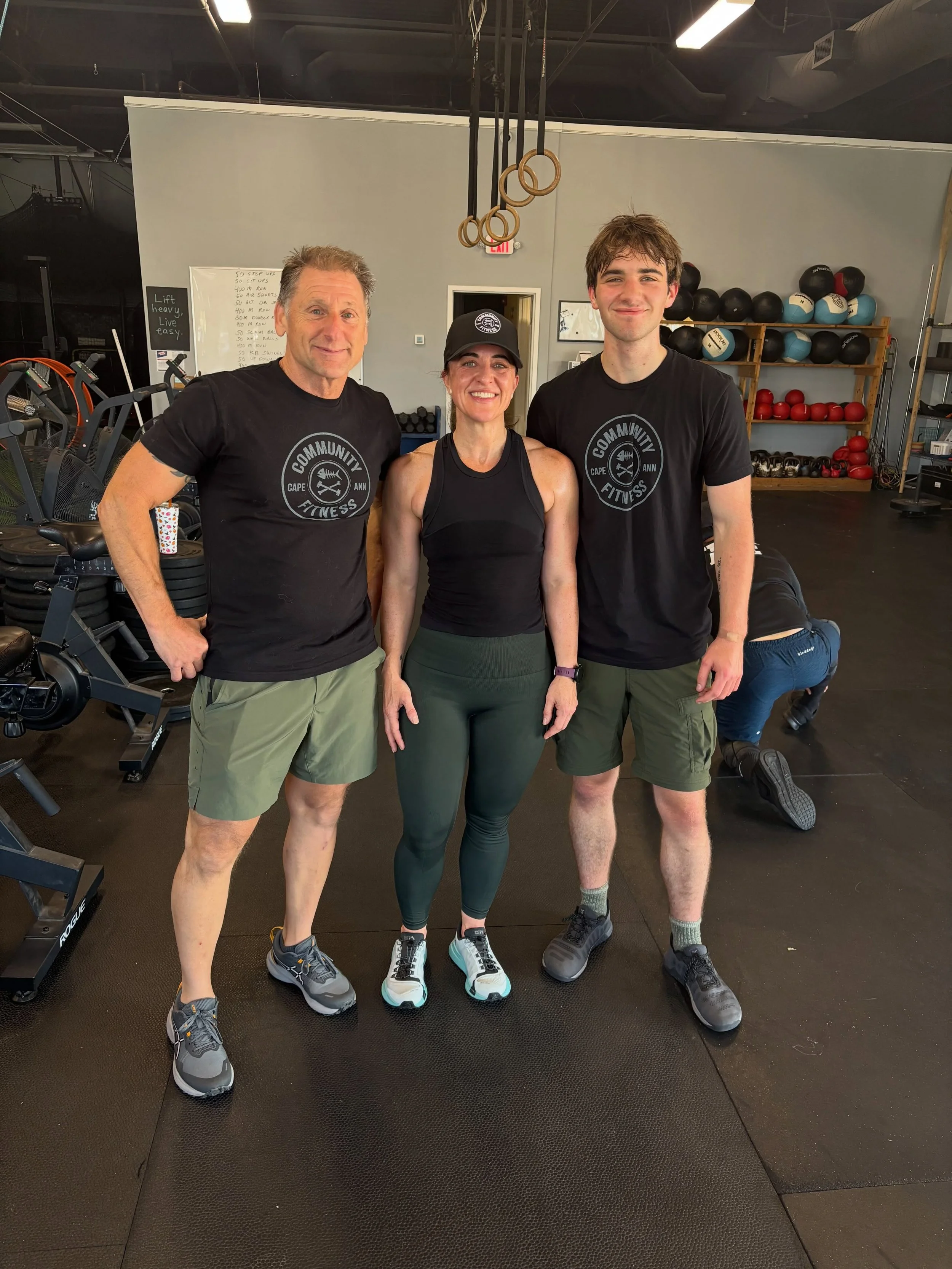 If you work out together long enough you start dressing alike! 😍 #communityfitnesscapeann #cfca