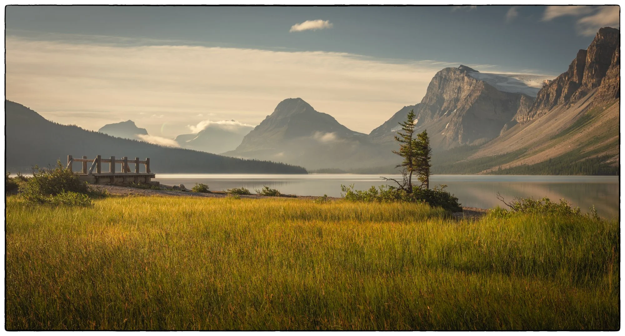  Bow Lake at sun rise. 